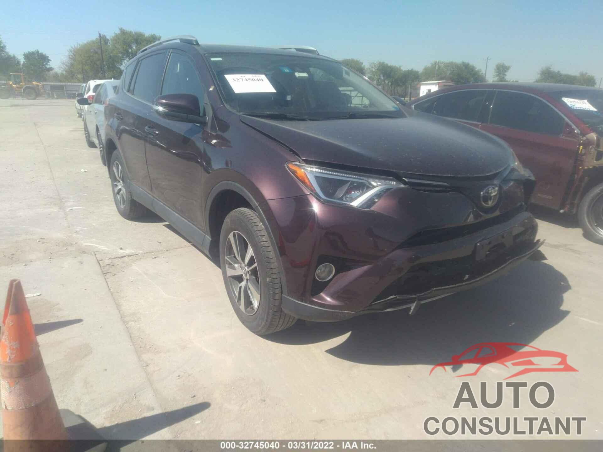 TOYOTA RAV4 2018 - 2T3RFREV0JW710396