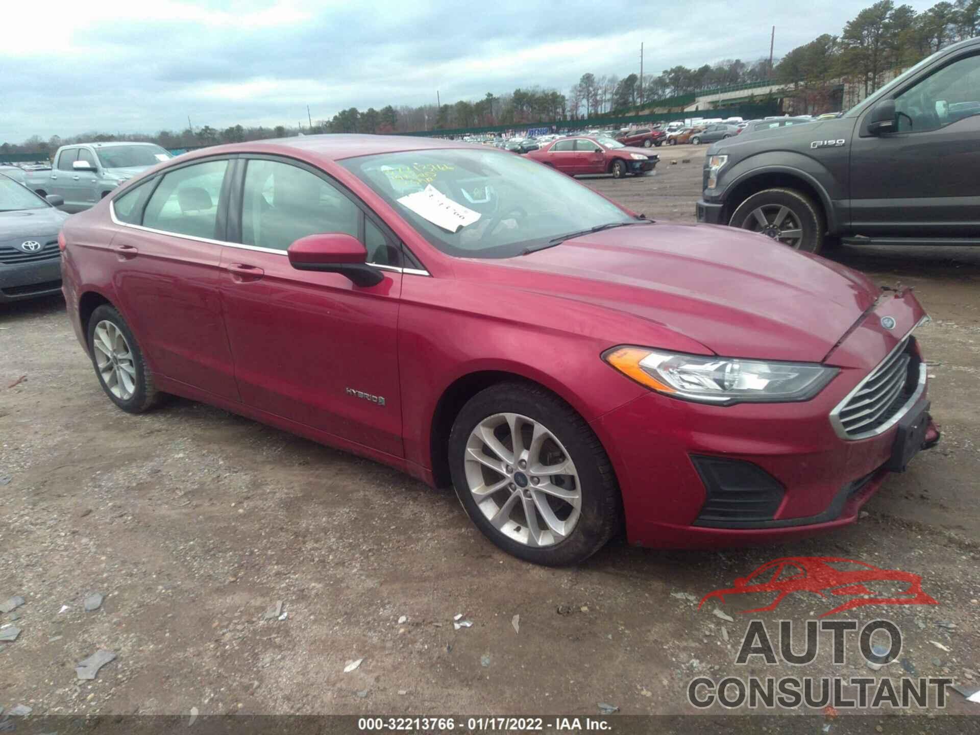 FORD FUSION HYBRID 2019 - 3FA6P0LU7KR146165