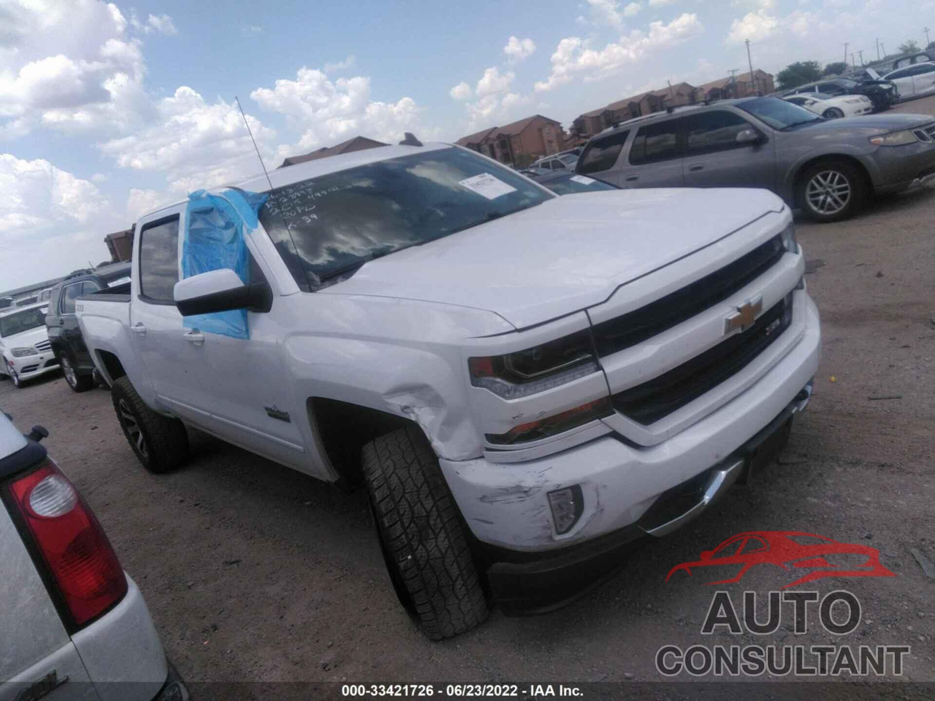CHEVROLET SILVERADO 1500 2018 - 3GCUKREC4JG418674