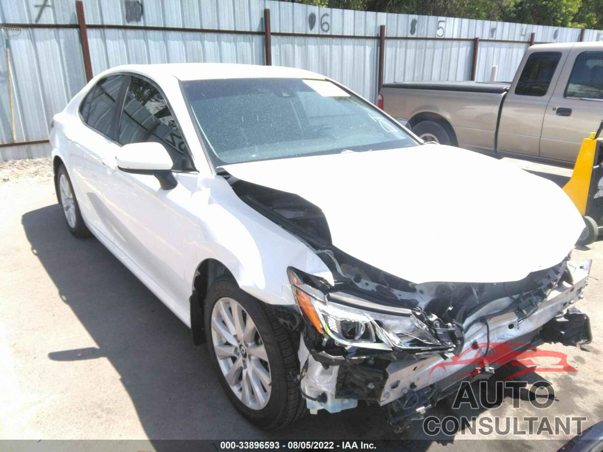 TOYOTA CAMRY 2018 - 4T1B11HKXJU077644