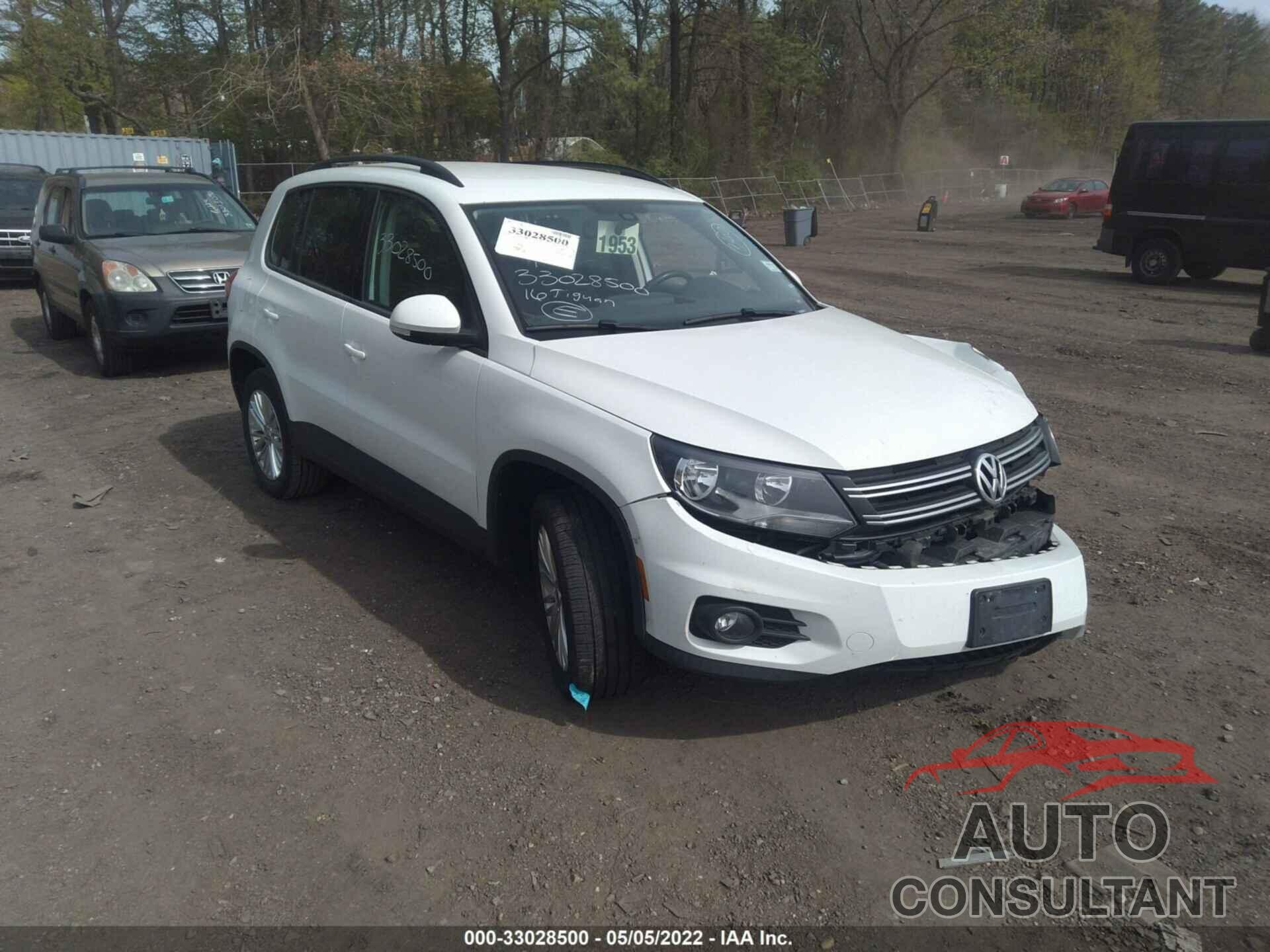 VOLKSWAGEN TIGUAN 2016 - WVGJV7AX9GW611495