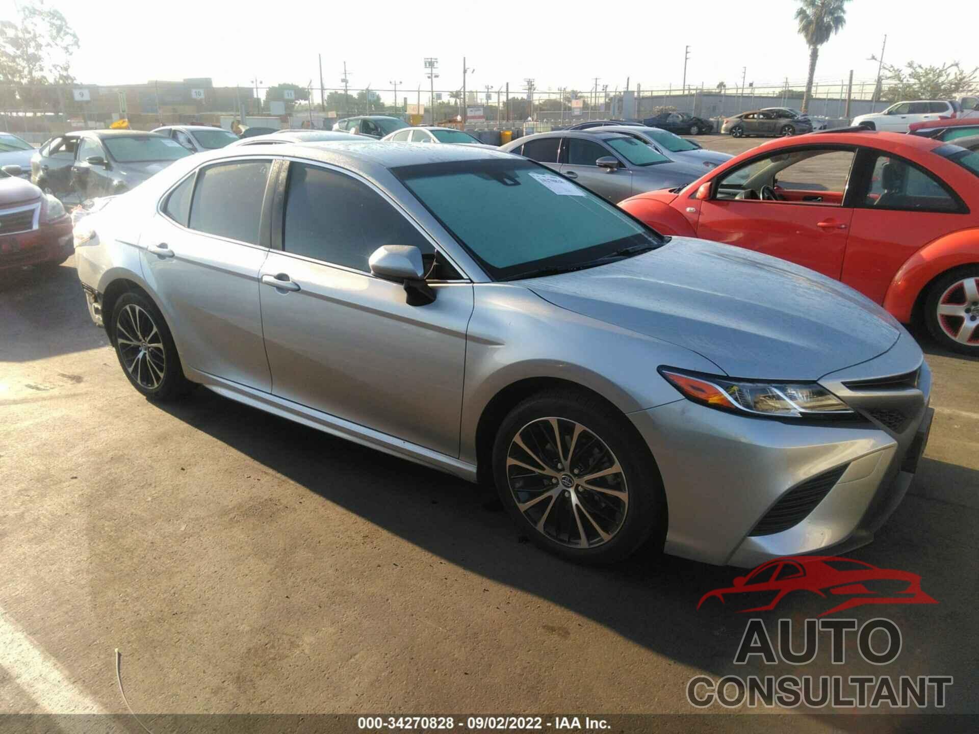TOYOTA CAMRY 2018 - JTNB11HK1J3045154