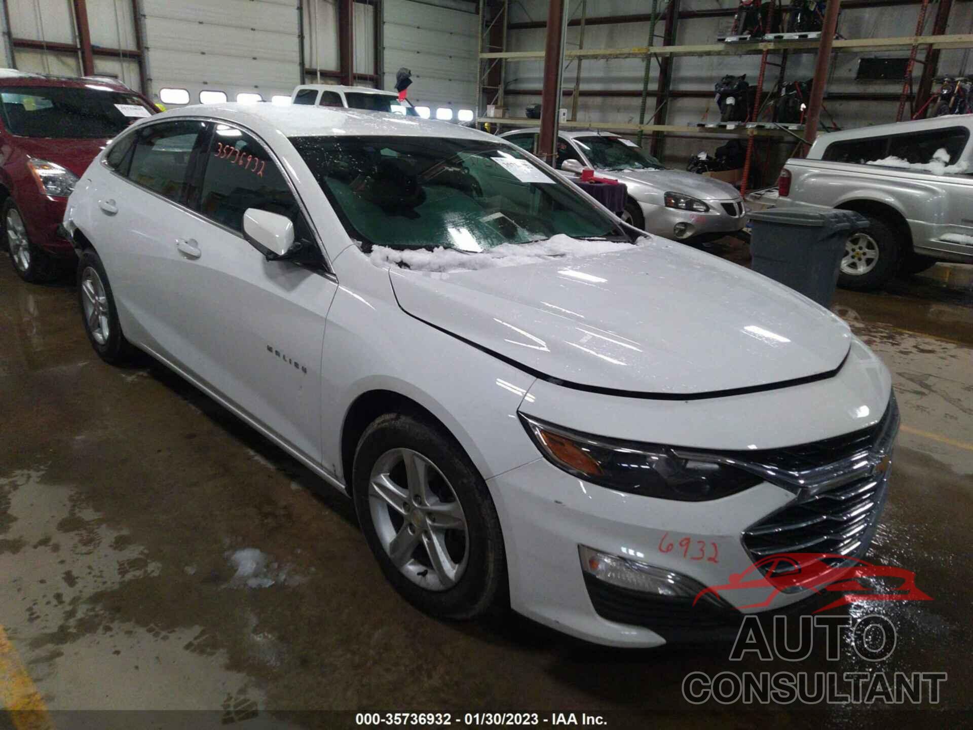 CHEVROLET MALIBU 2021 - 1G1ZB5ST3MF040218