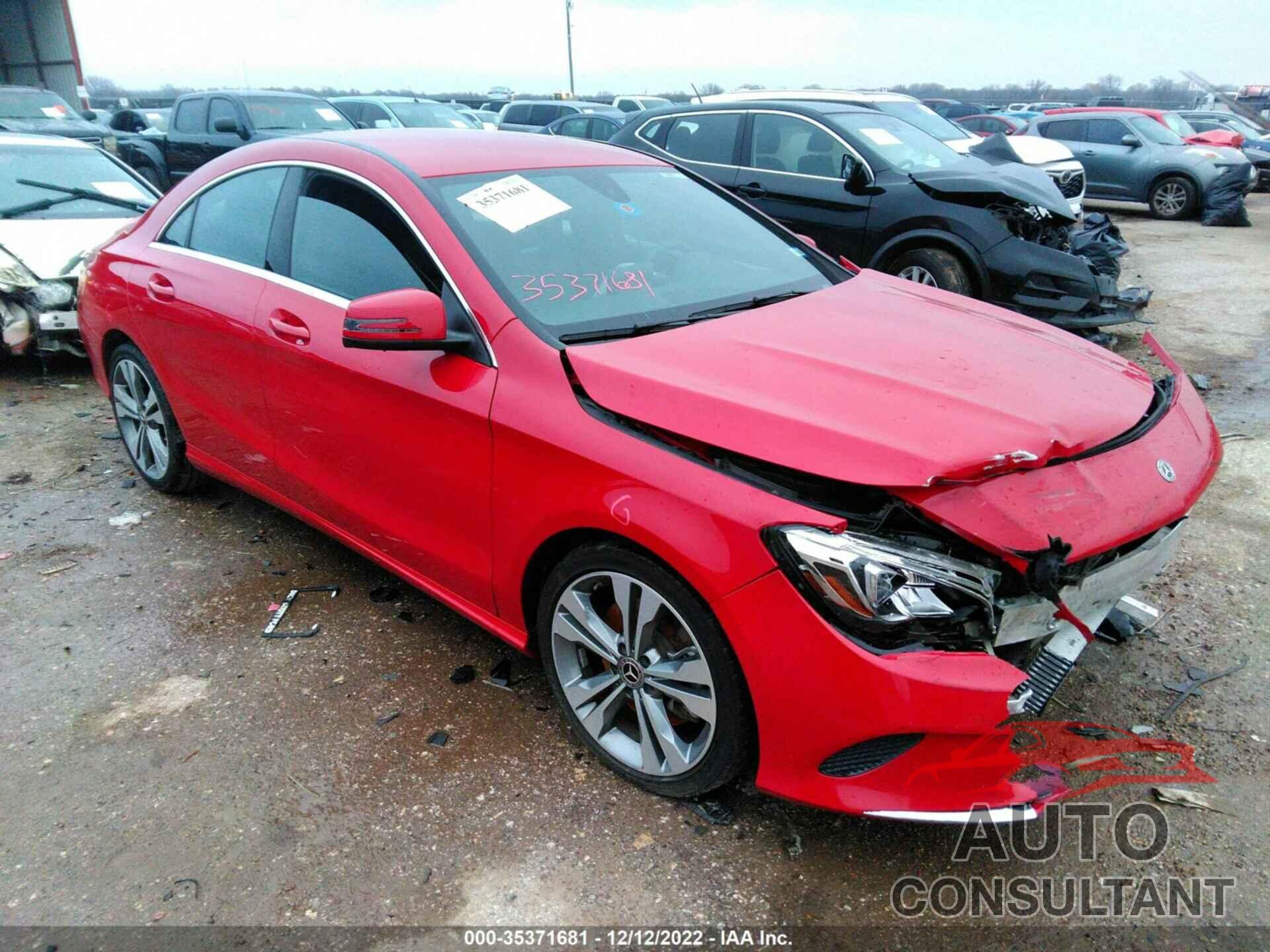 MERCEDES-BENZ CLA 2019 - WDDSJ4EB4KN751086