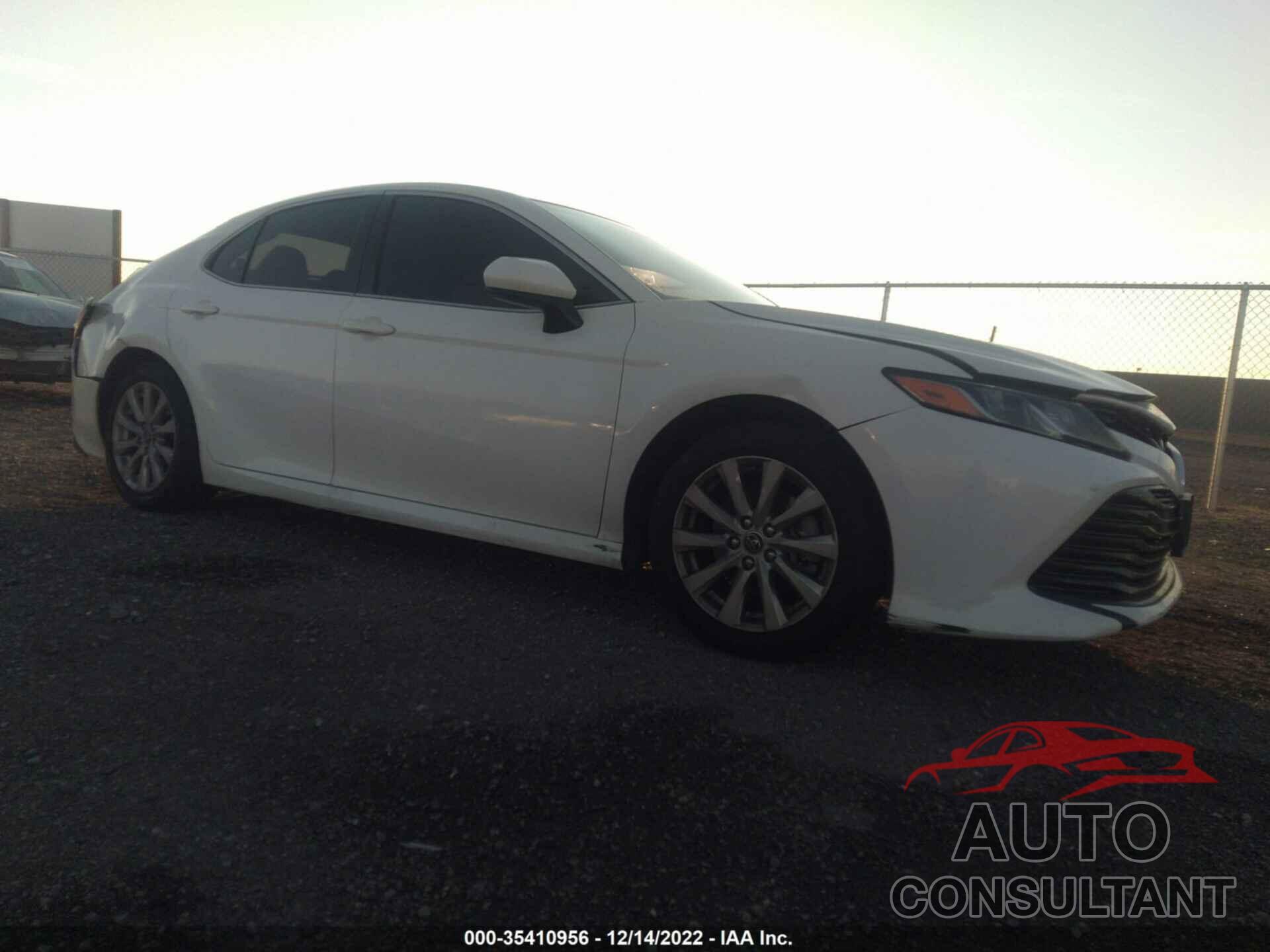 TOYOTA CAMRY 2018 - JTNB11HK7J3040315