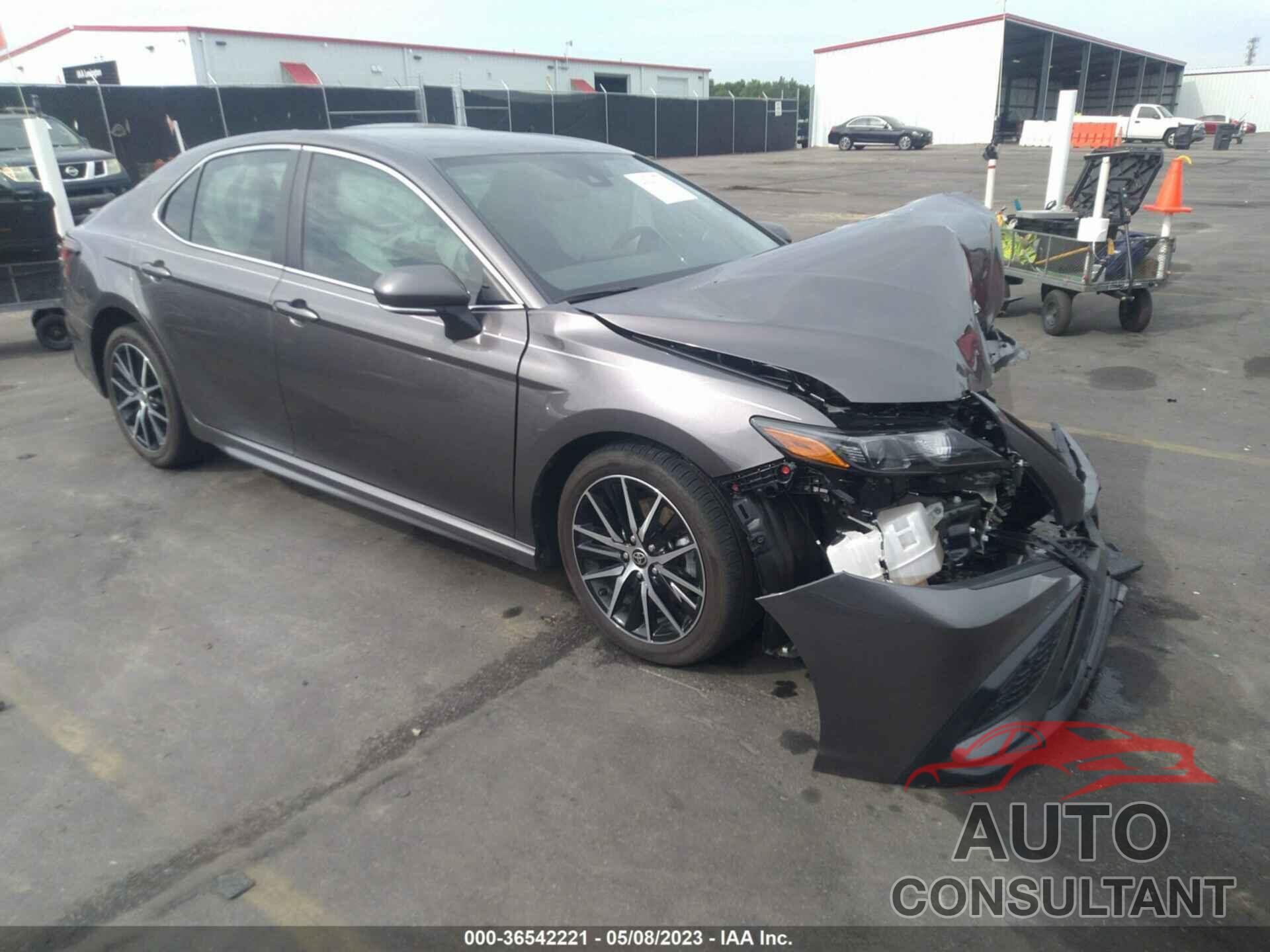 TOYOTA CAMRY 2023 - 4T1G11AK6PU730818