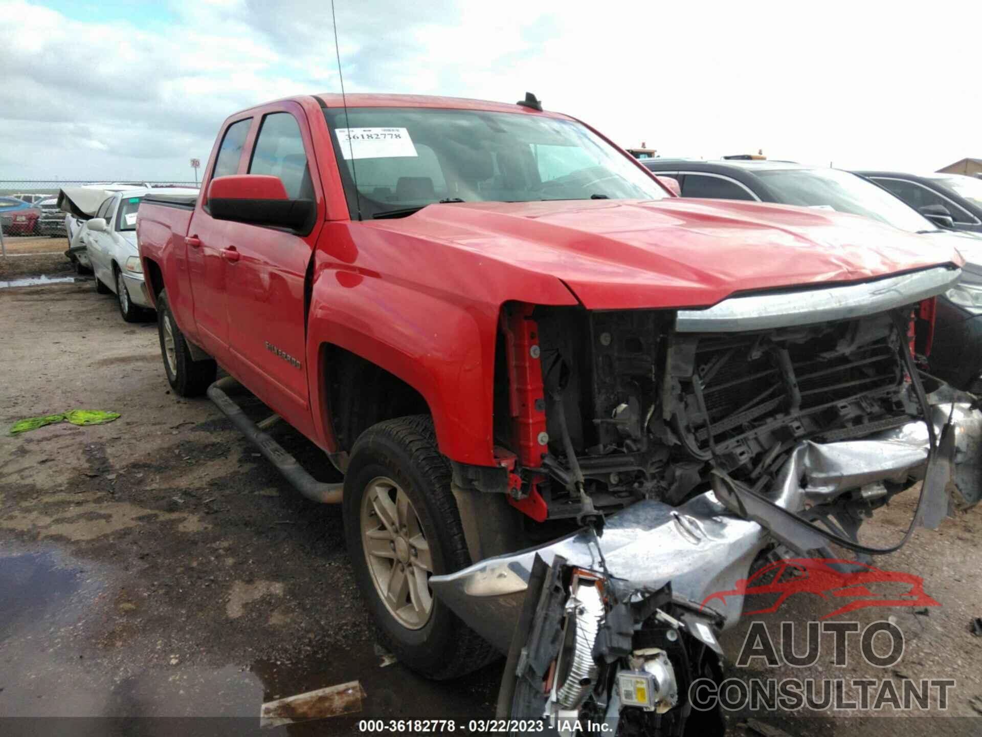 CHEVROLET SILVERADO 1500 2018 - 1GCRCREC5JZ296636