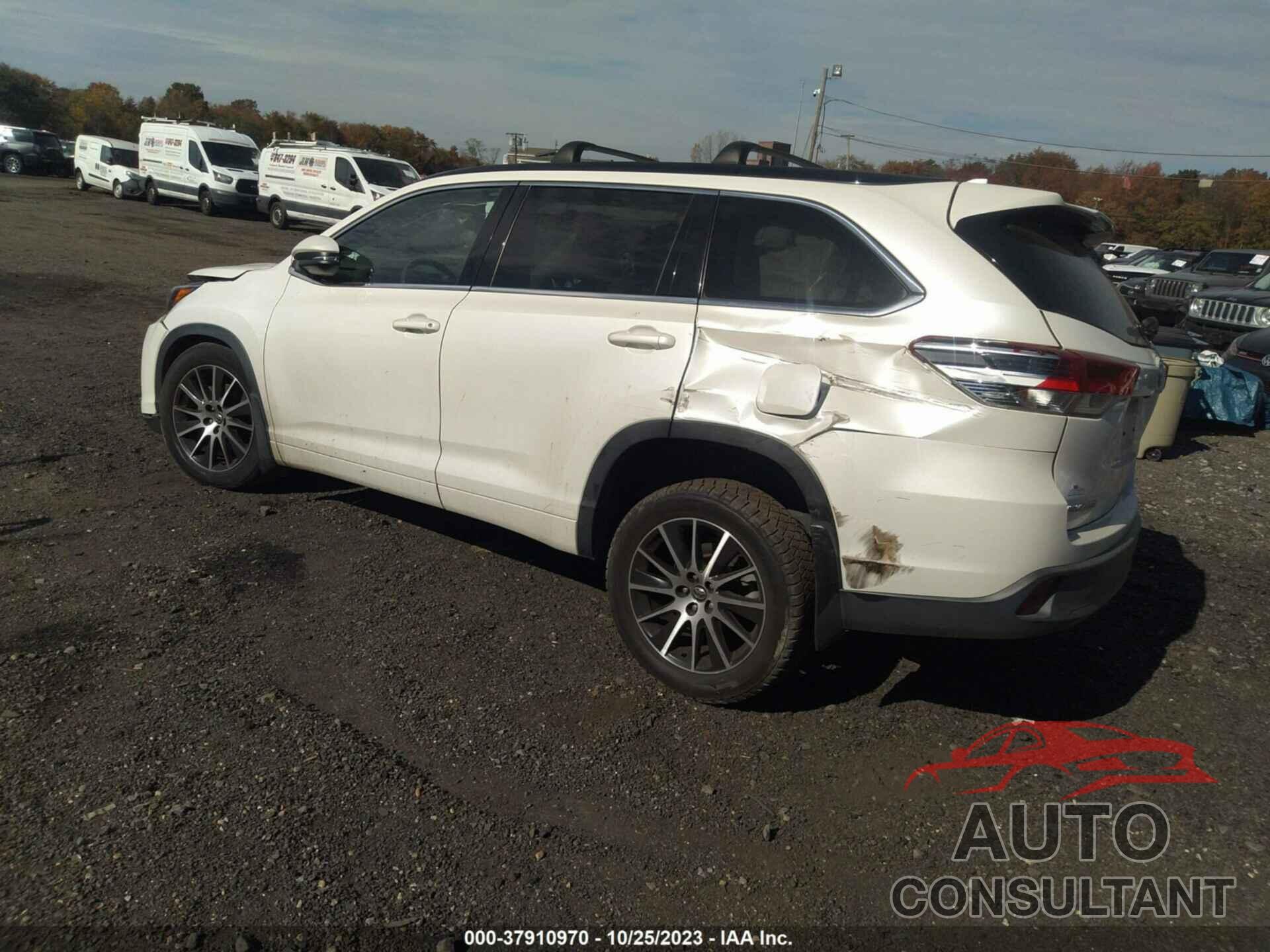 TOYOTA HIGHLANDER 2018 - 5TDJZRFH4JS842401