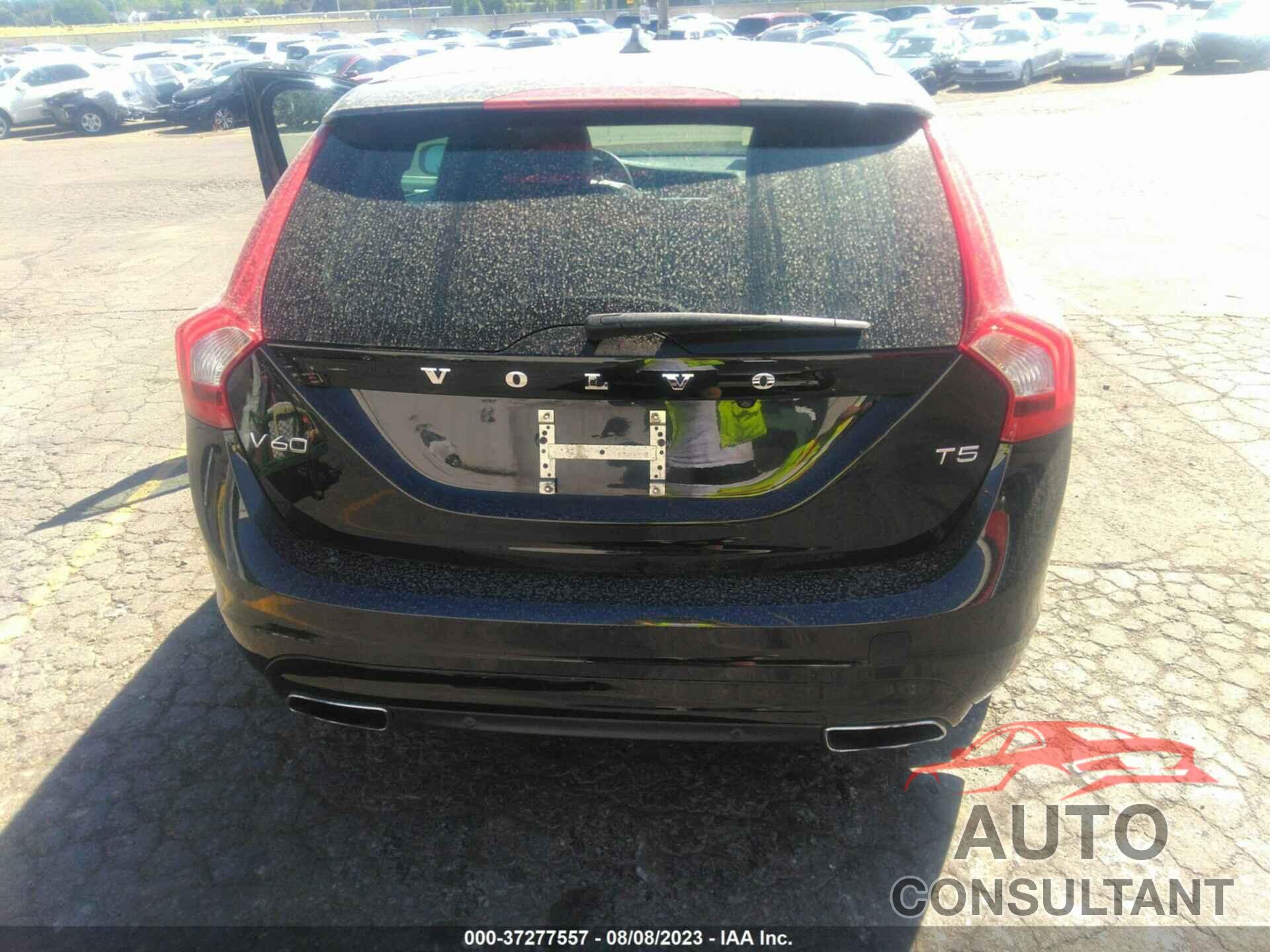 VOLVO V60 2017 - YV140MEK1H1368433