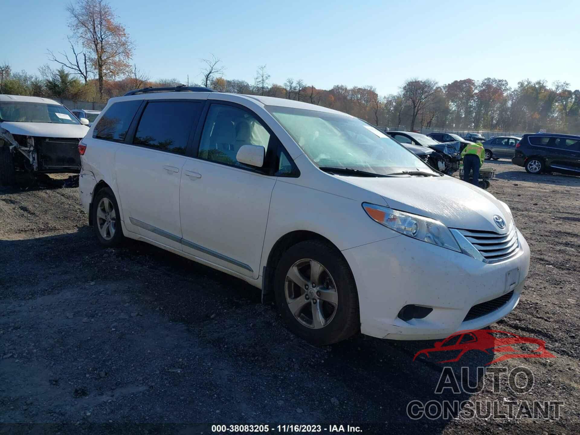 TOYOTA SIENNA 2017 - 5TDKZ3DCXHS832474