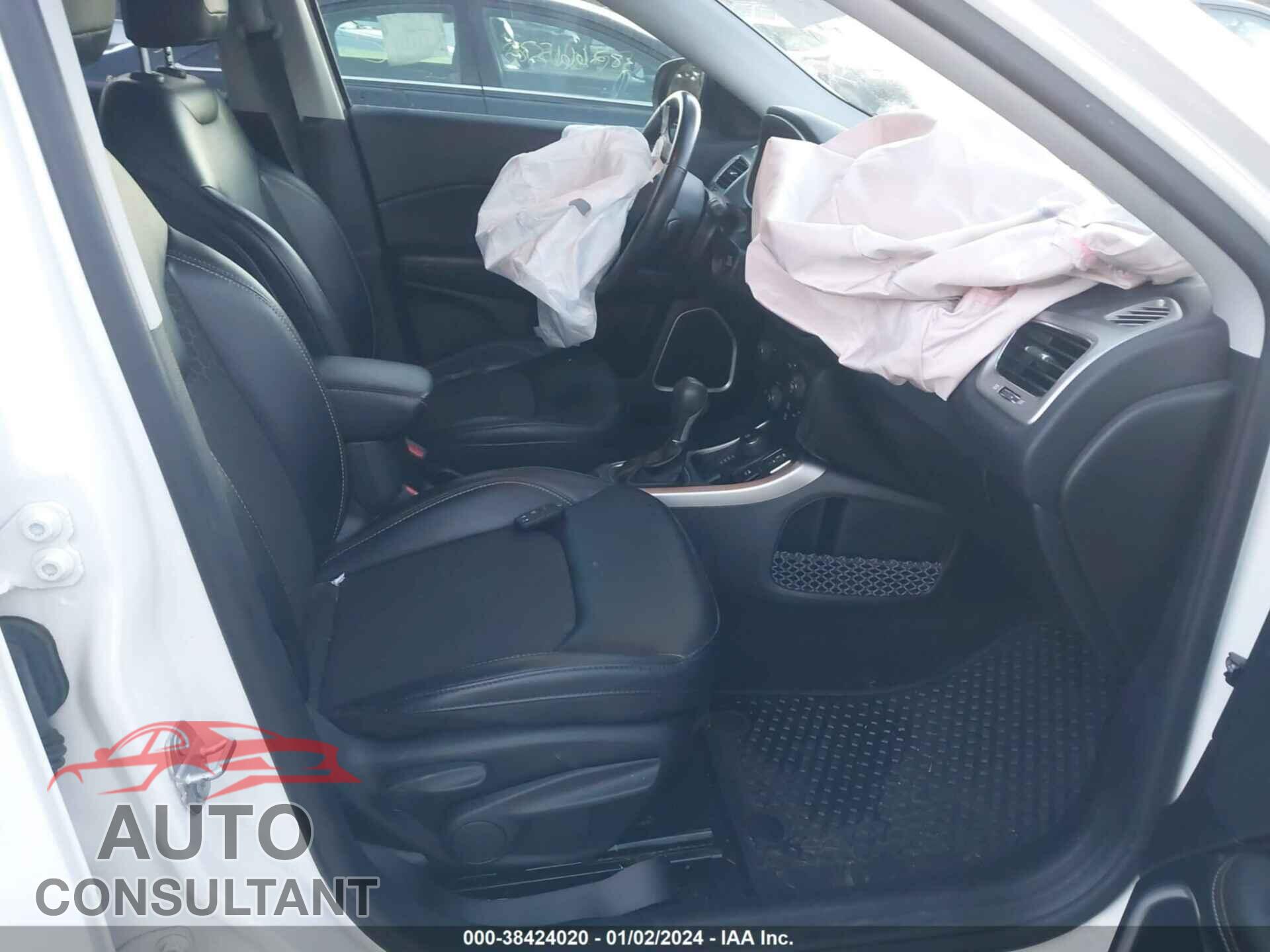JEEP COMPASS 2019 - 3C4NJDBB7KT812460
