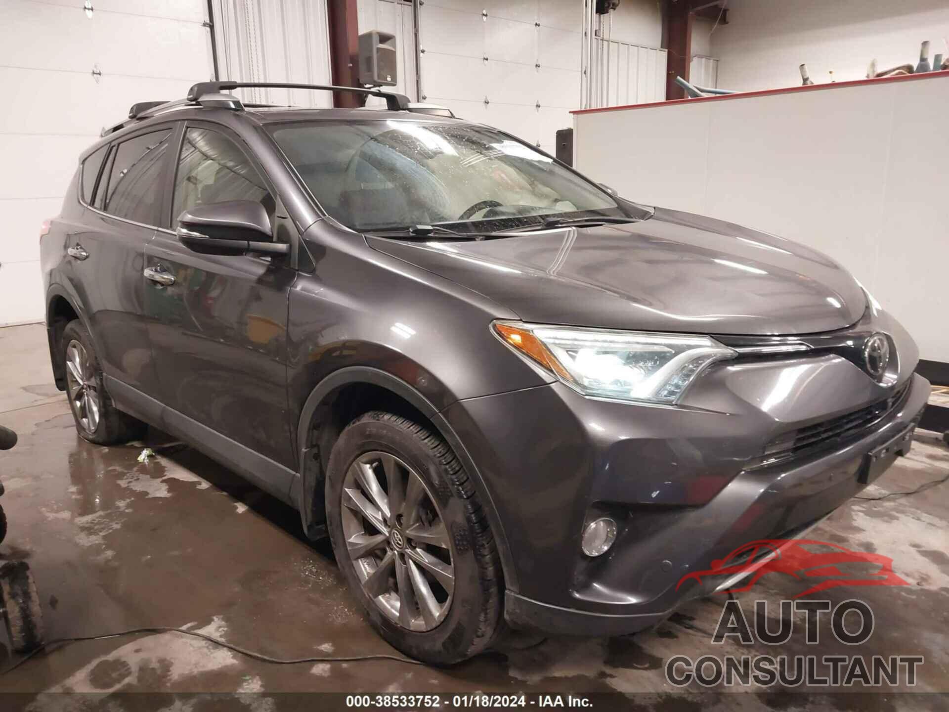 TOYOTA RAV4 2017 - JTMDFREV3HJ702893