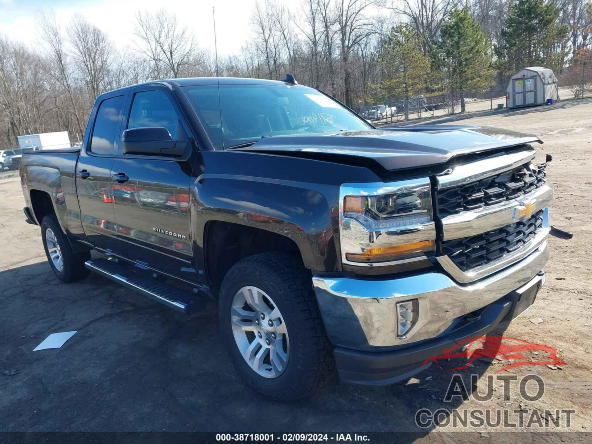 CHEVROLET SILVERADO 1500 2018 - 1GCVKREC8JZ137403