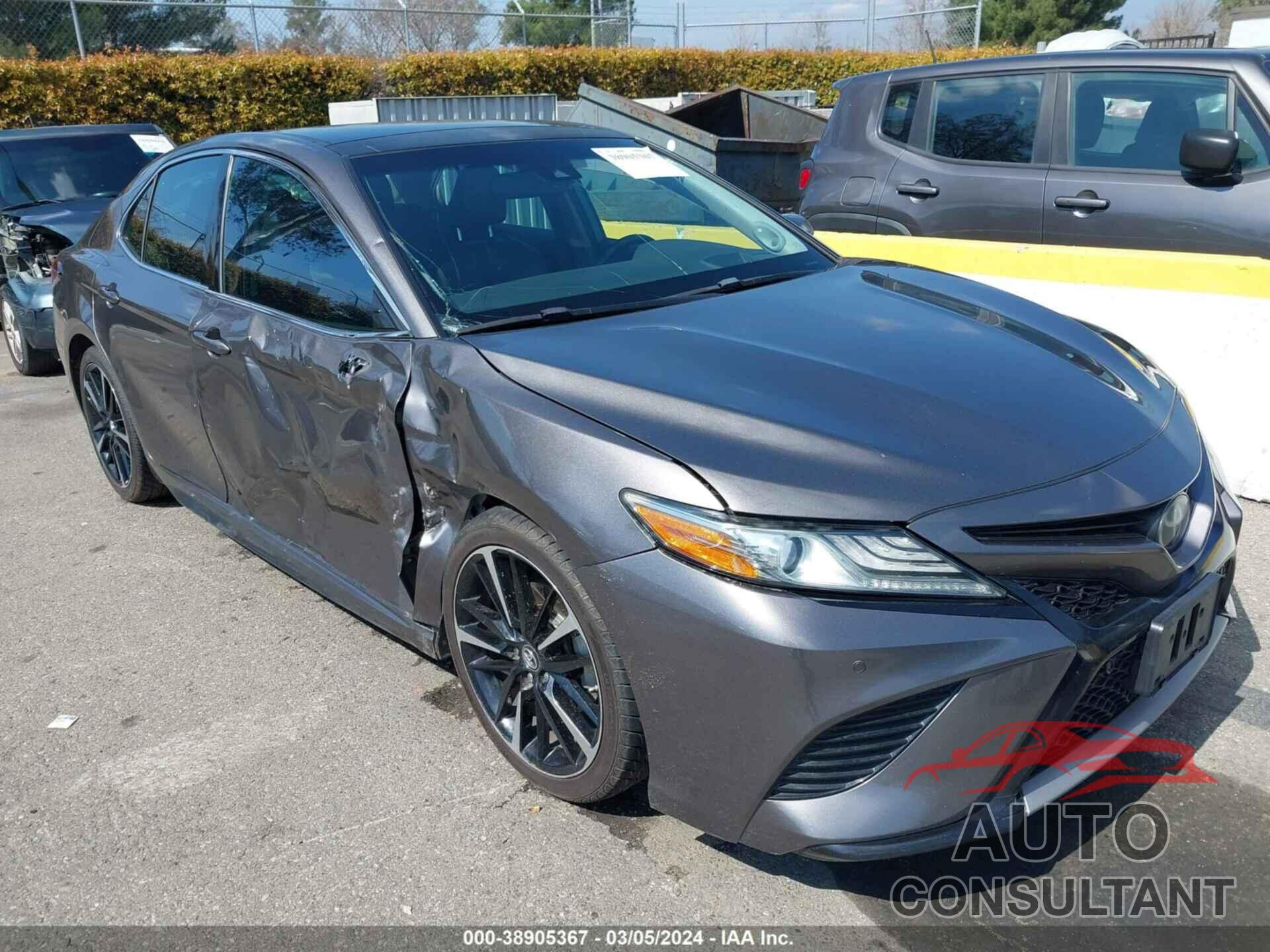 TOYOTA CAMRY 2018 - 4T1BZ1HK8JU009173