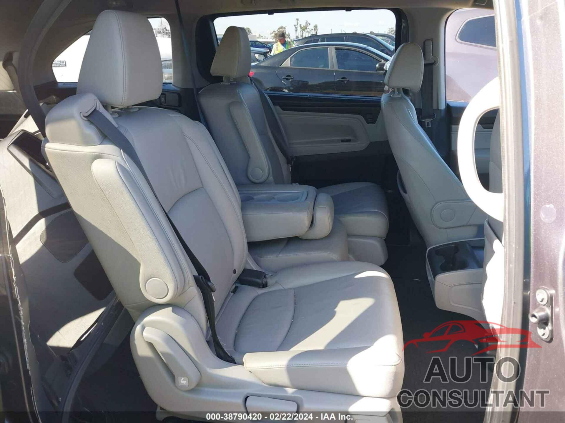 HONDA ODYSSEY 2019 - 5FNRL6H78KB089355