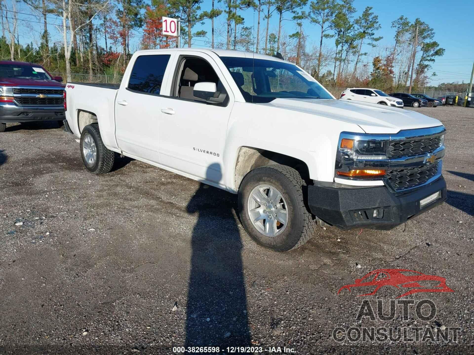 CHEVROLET SILVERADO 1500 2018 - 3GCUKRECXJG400017