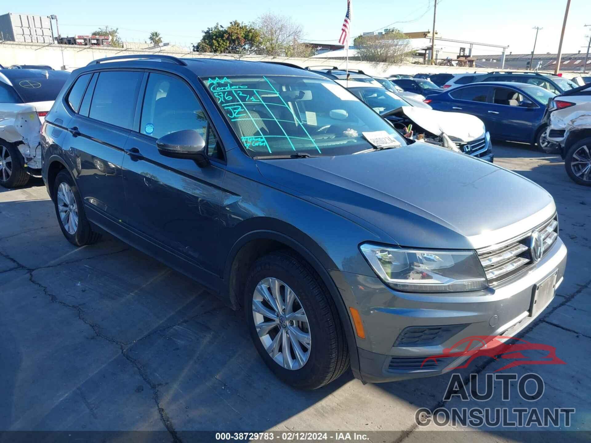 VOLKSWAGEN TIGUAN 2019 - 3VV1B7AX0KM029812