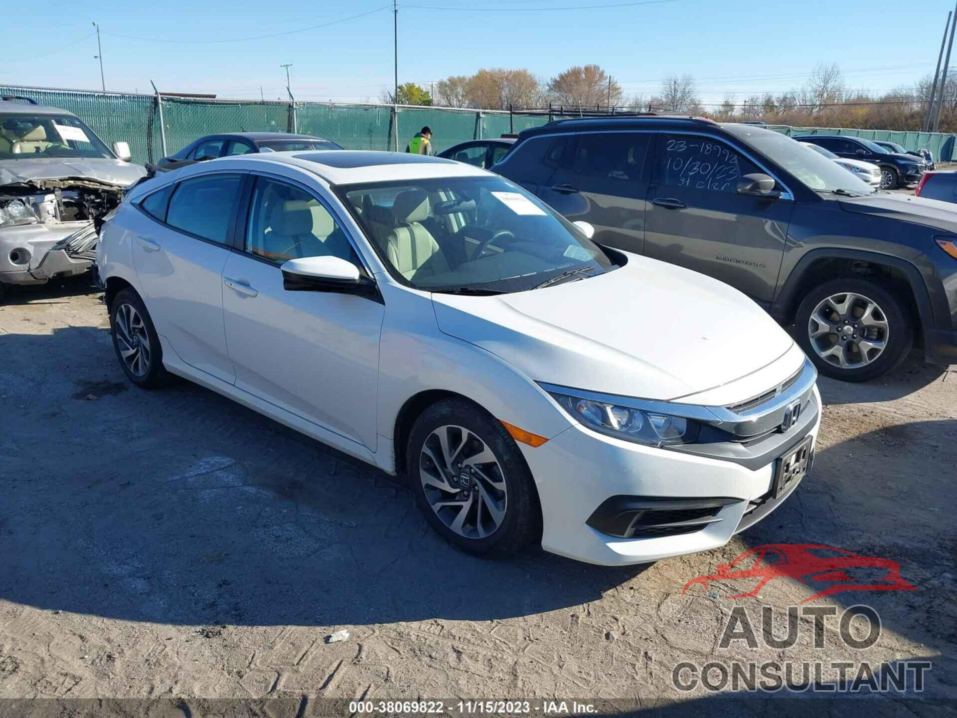 HONDA CIVIC 2018 - 2HGFC2F71JH504573