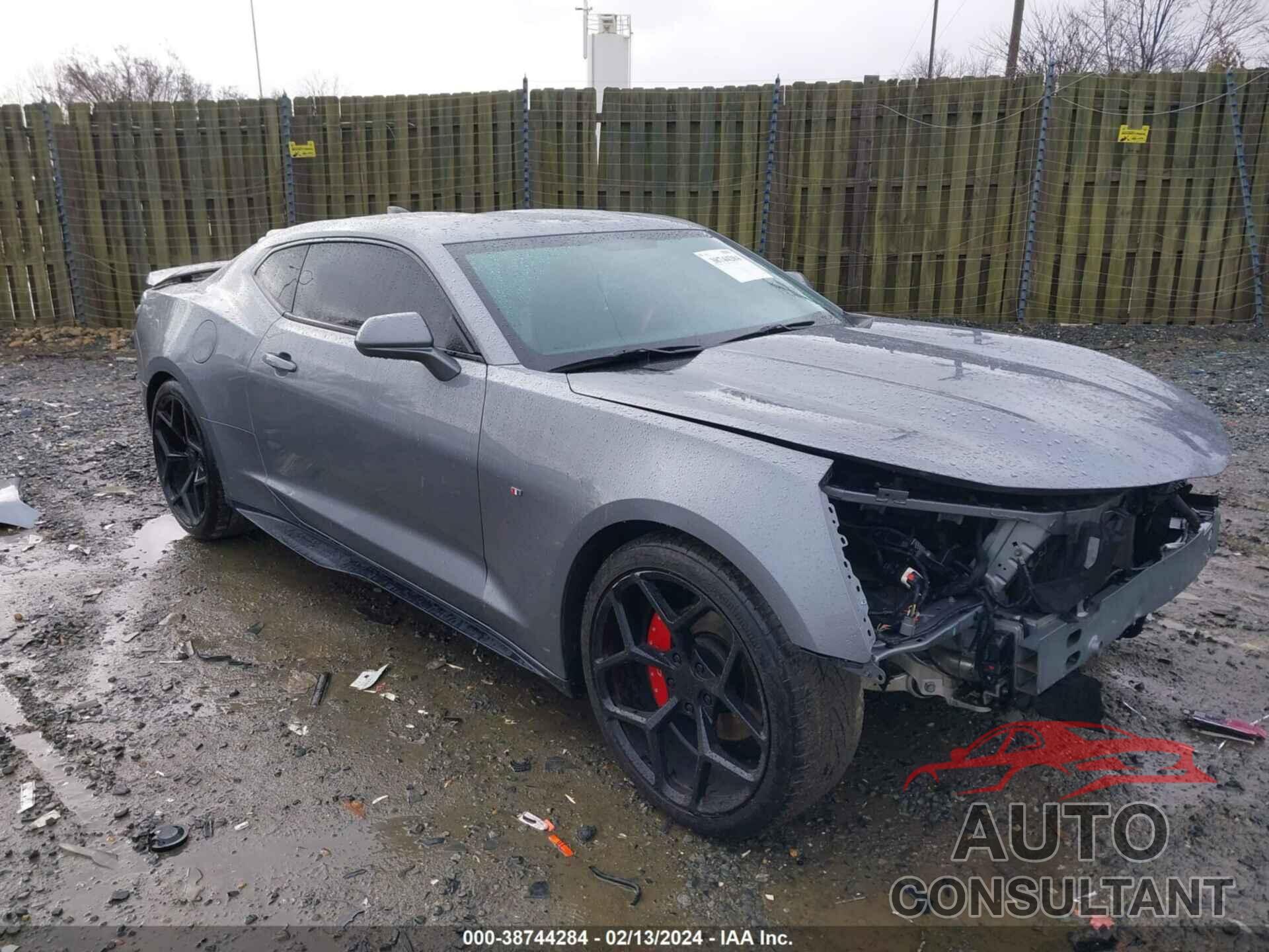 CHEVROLET CAMARO 2019 - 1G1FB1RX5K0137148