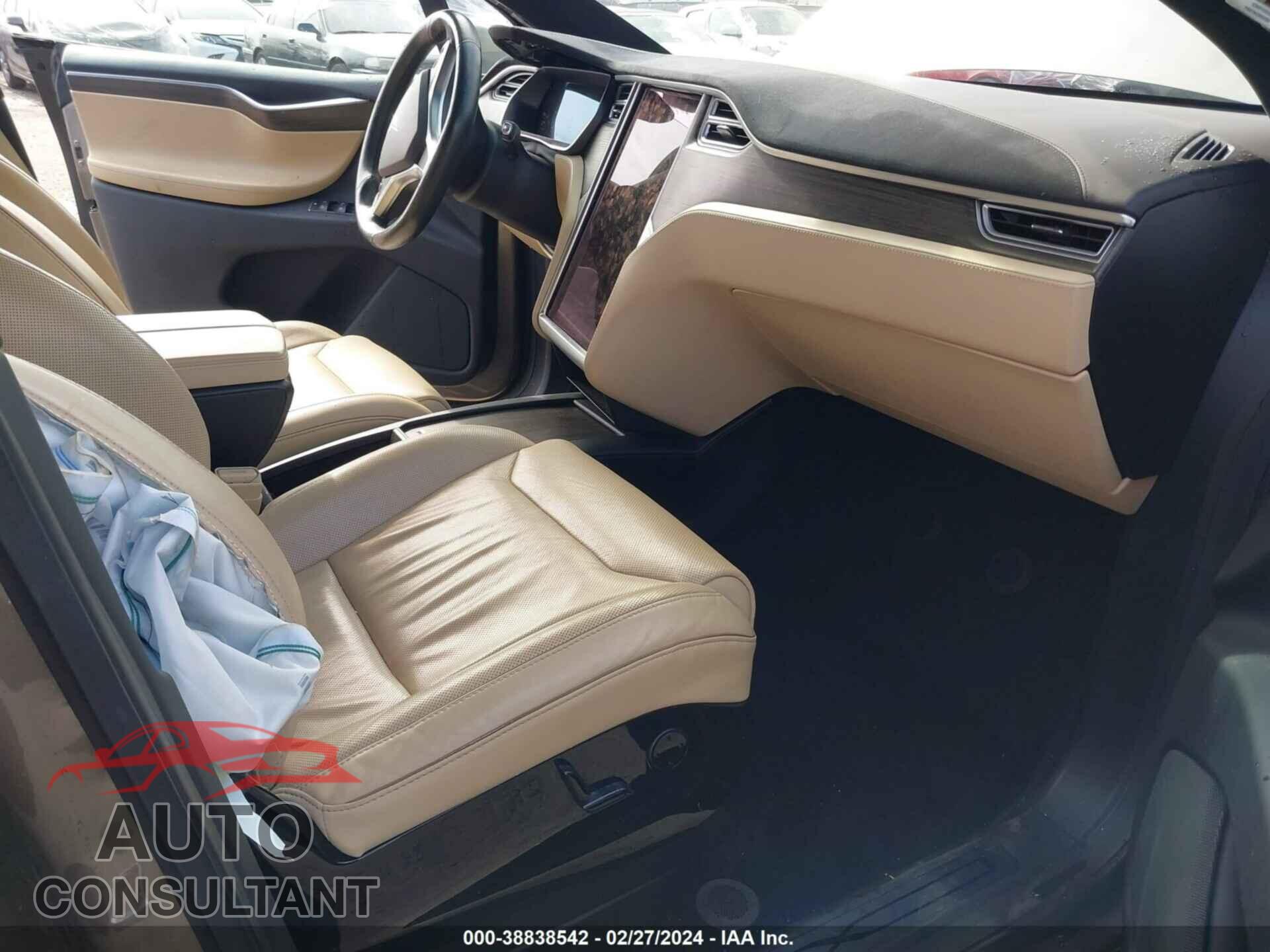 TESLA MODEL X 2016 - 5YJXCBE27GF024237