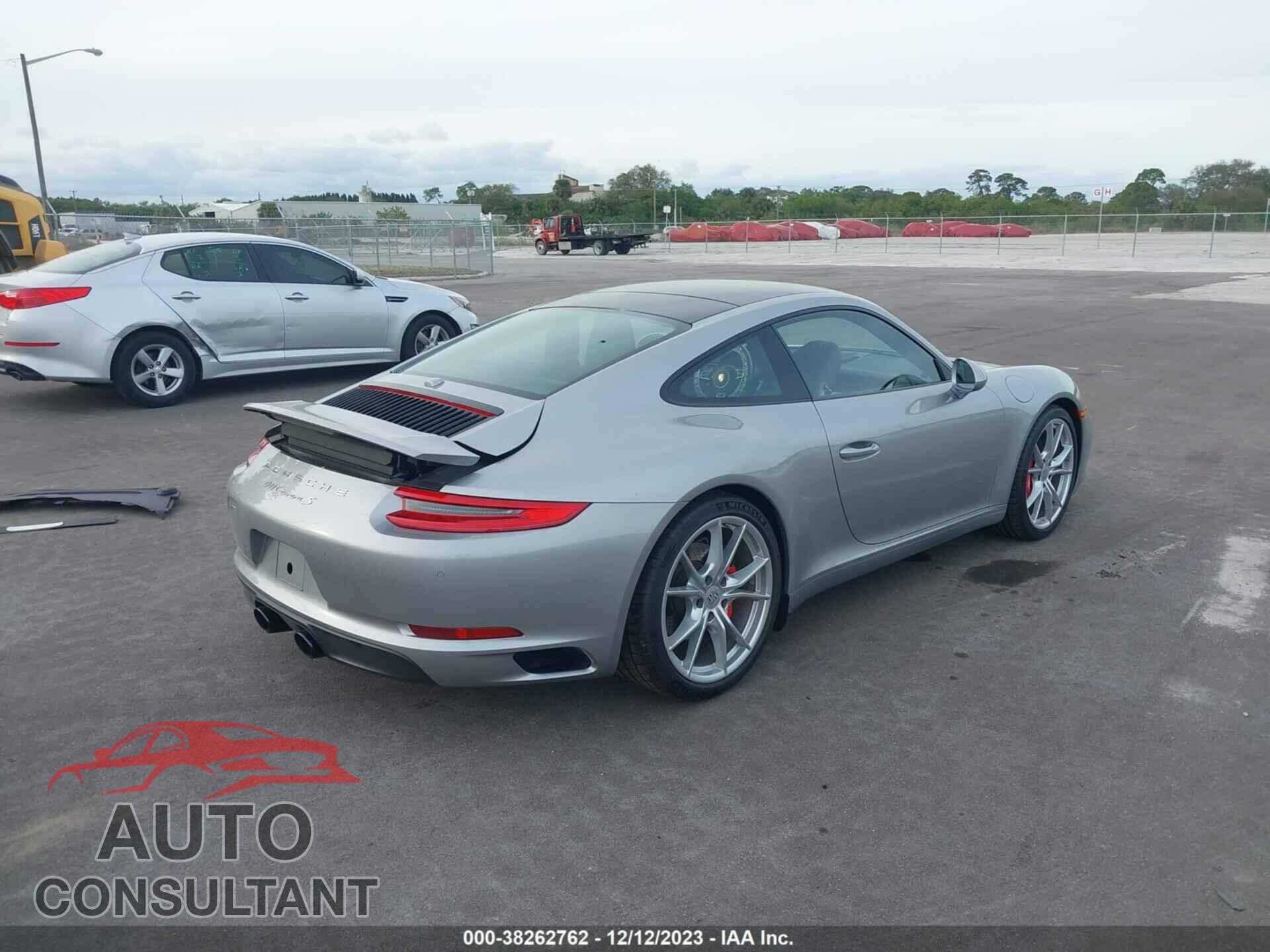 PORSCHE 911 2018 - WP0AB2A96JS123556