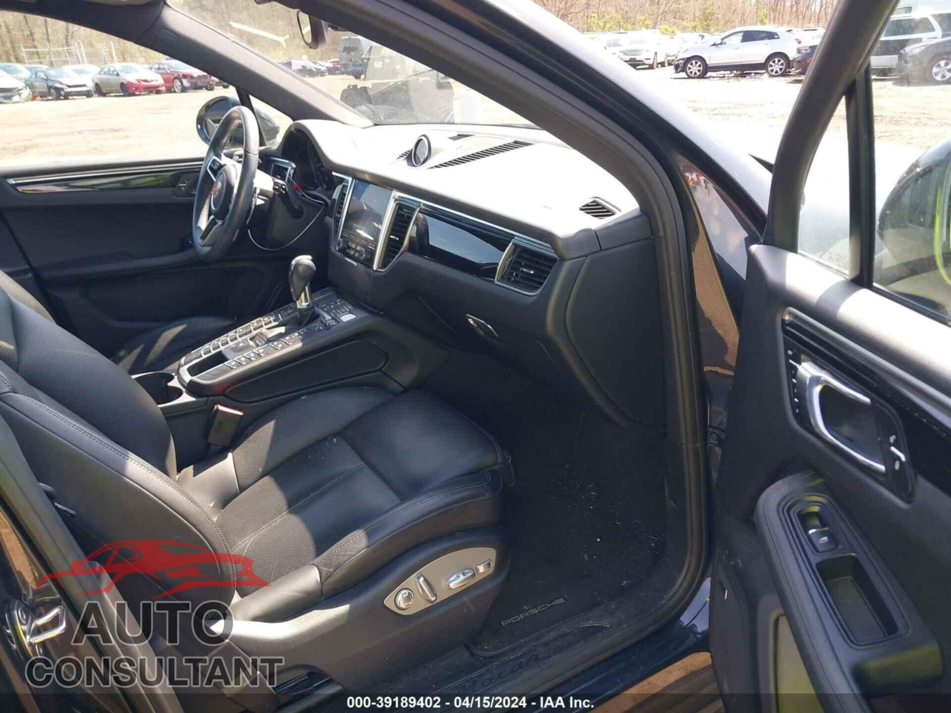 PORSCHE MACAN 2018 - WP1AA2A51JLB13977