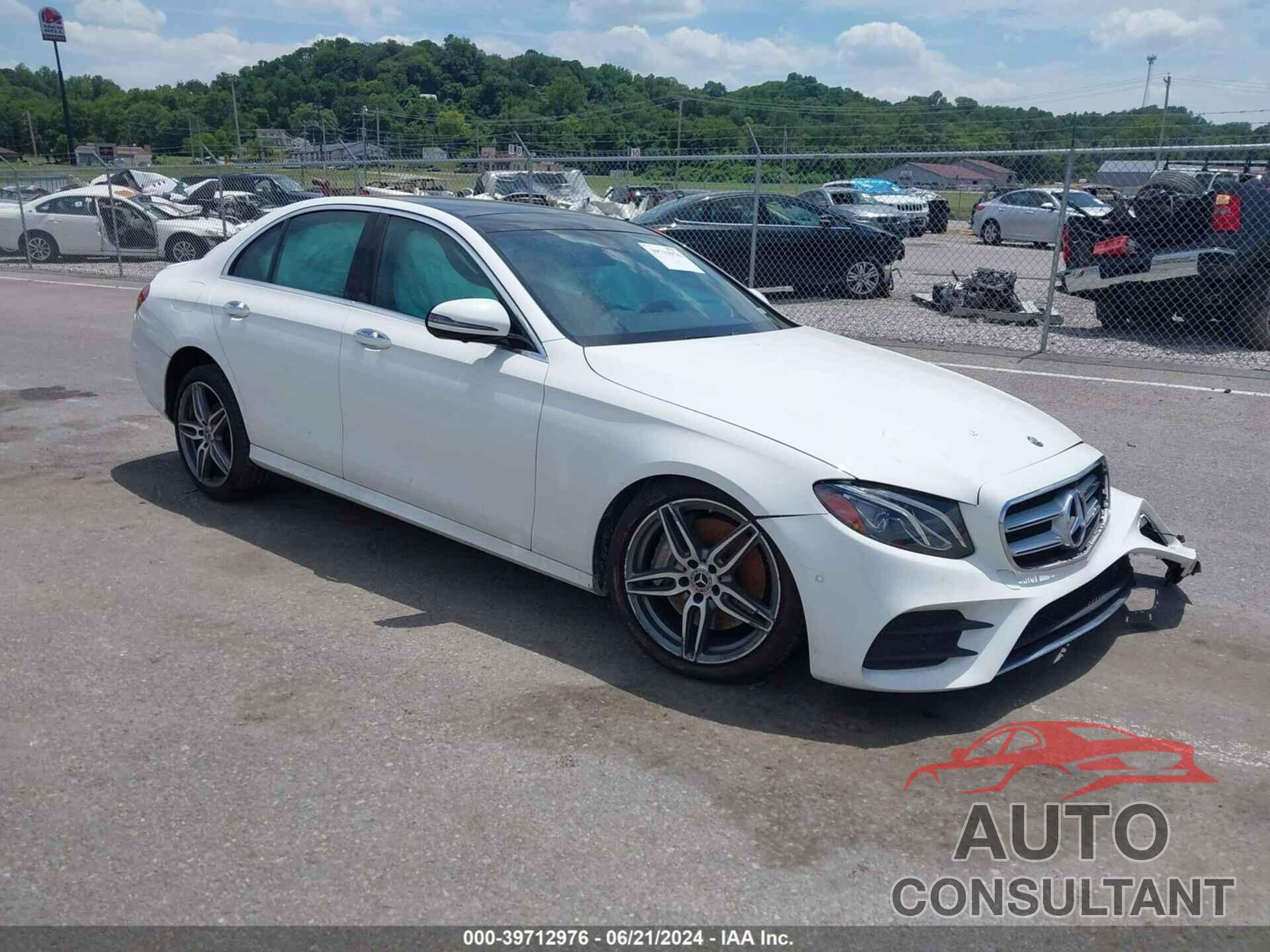 MERCEDES-BENZ E 300 2019 - WDDZF4KB5KA573913