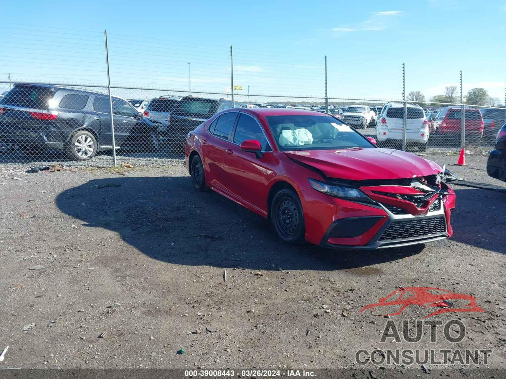 TOYOTA CAMRY 2021 - 4T1G11AKXMU472704