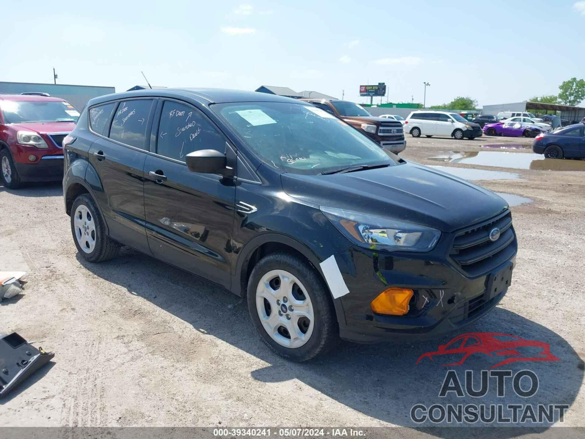 FORD ESCAPE 2018 - 1FMCU0F72JUD43503