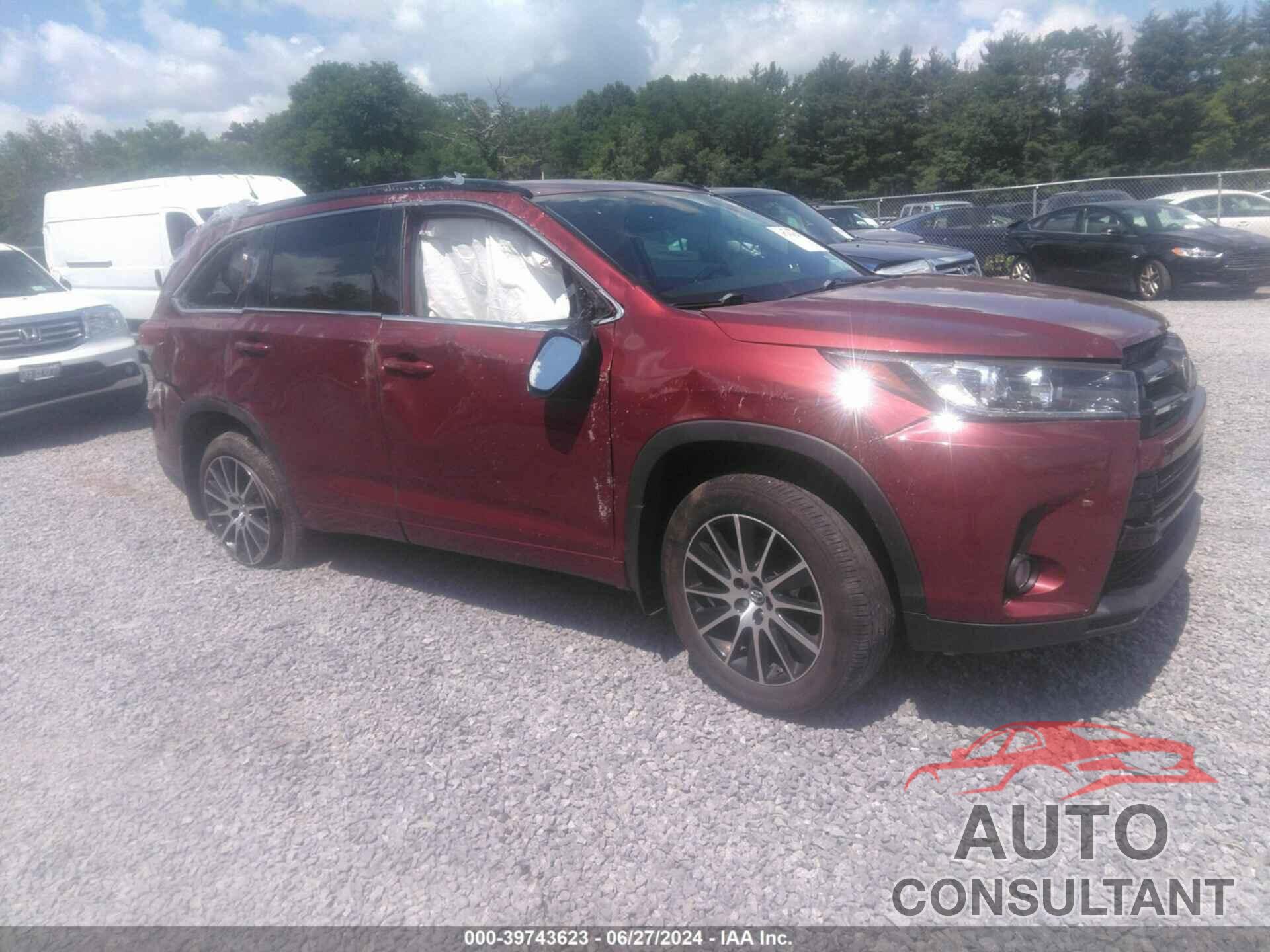 TOYOTA HIGHLANDER 2018 - 5TDJZRFH1JS817195