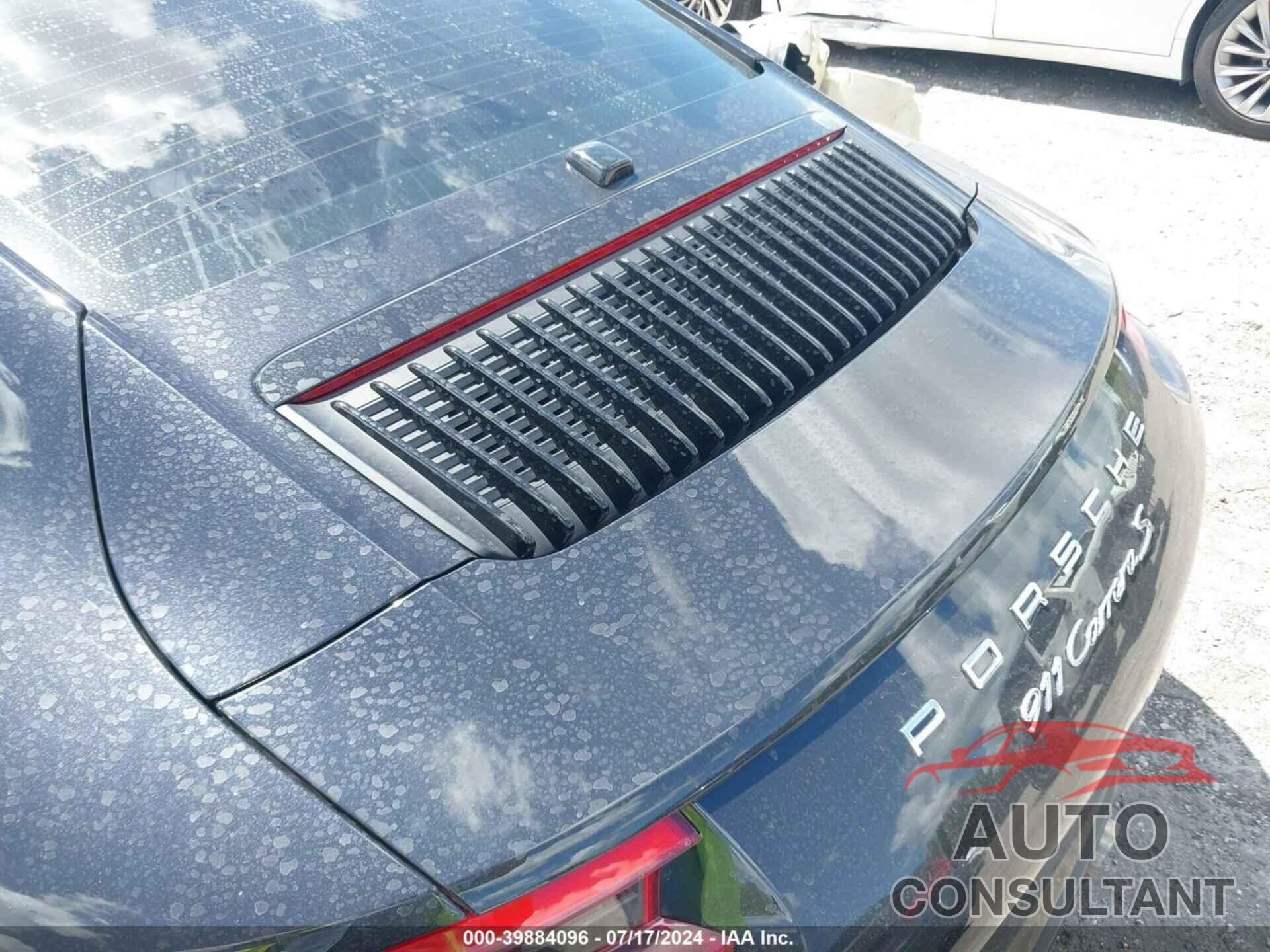 PORSCHE 911 2018 - WP0AB2A94JS122907