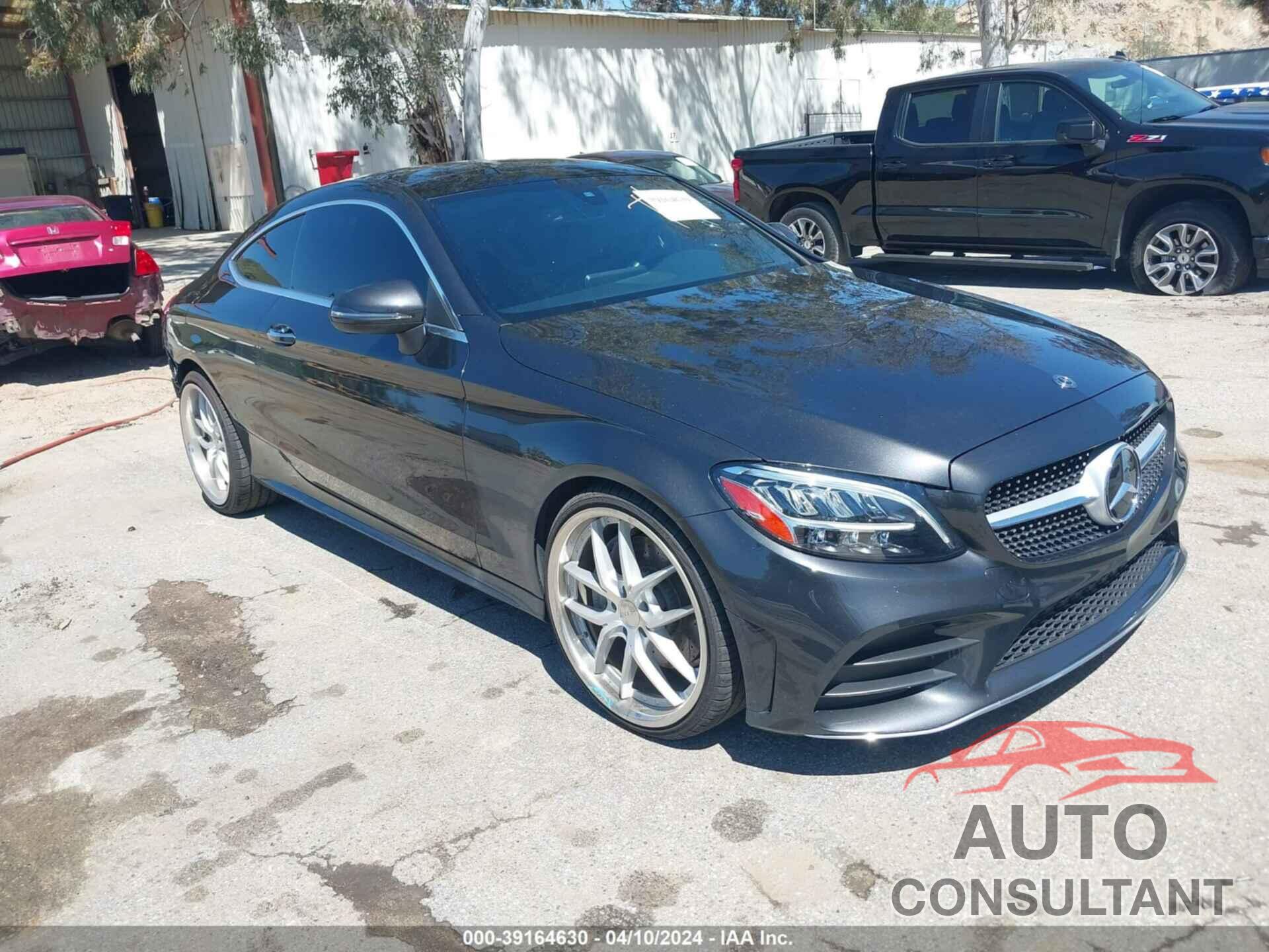 MERCEDES-BENZ C 300 2019 - WDDWJ8DB4KF777921