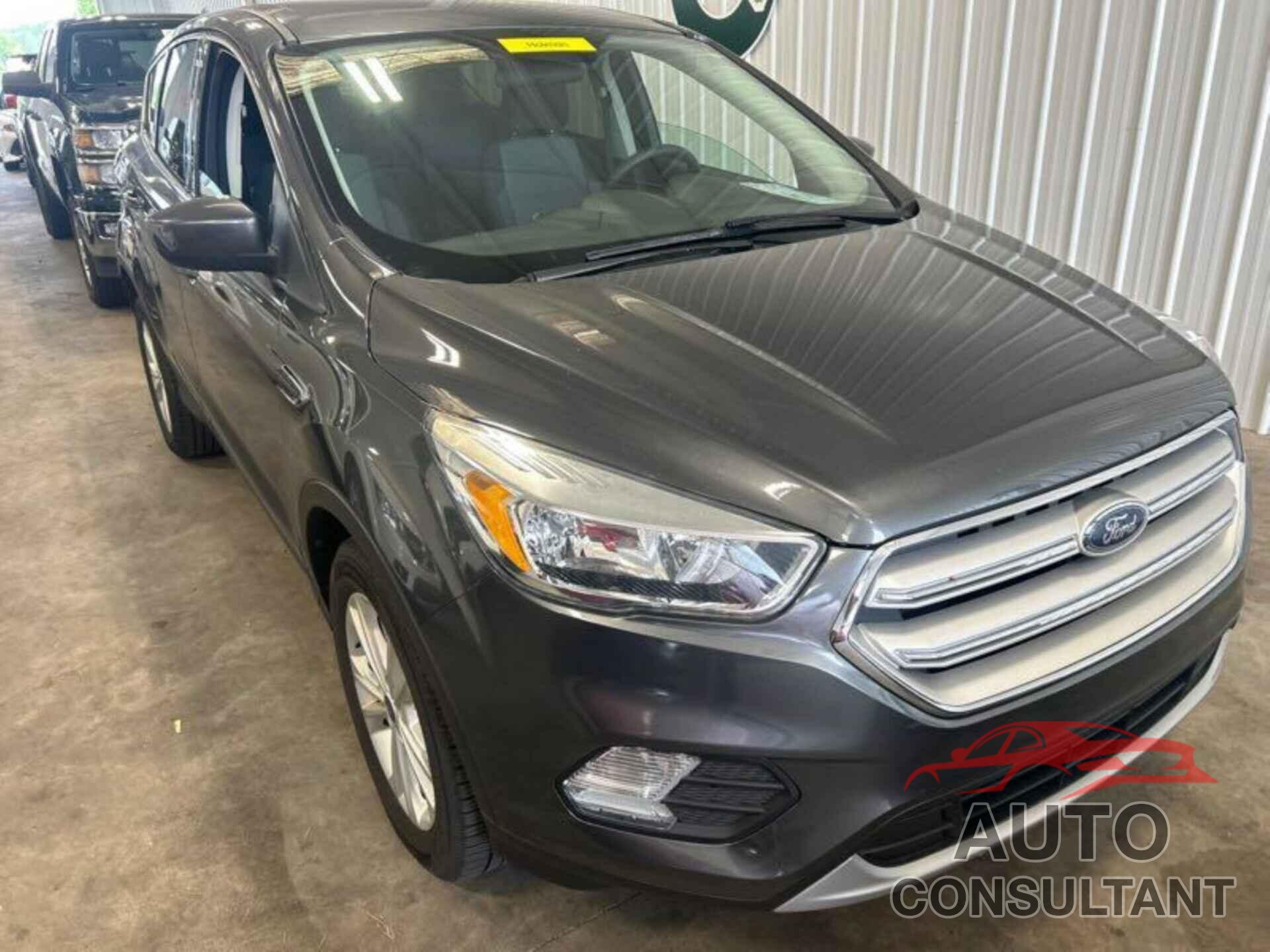 FORD ESCAPE 2017 - 1FMCU0GD7HUC35750