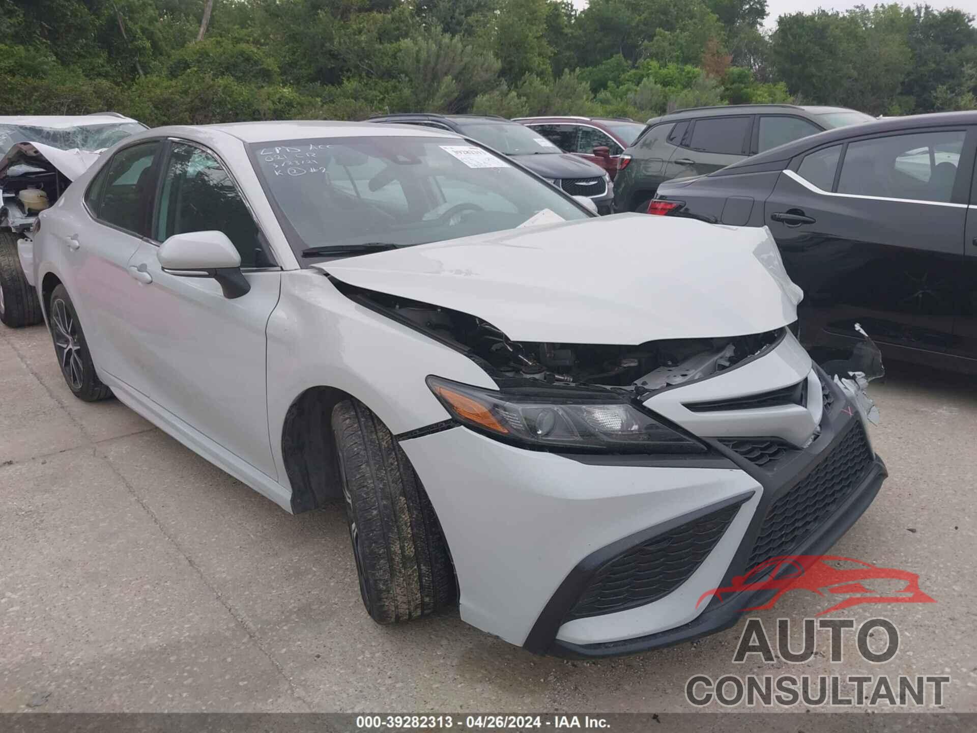 TOYOTA CAMRY 2022 - 4T1G11AK5NU068954