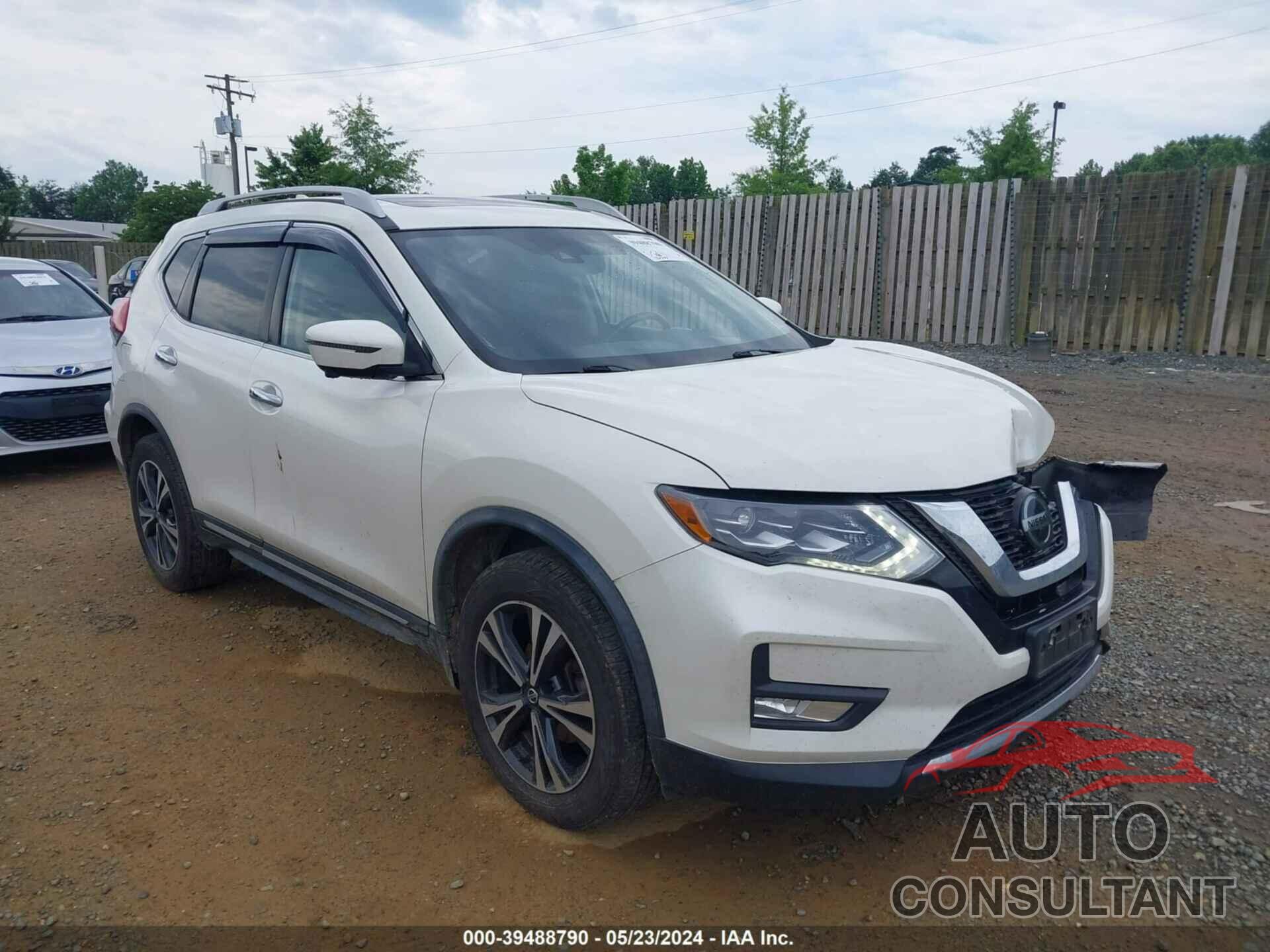 NISSAN ROGUE 2018 - JN8AT2MV1JW318189