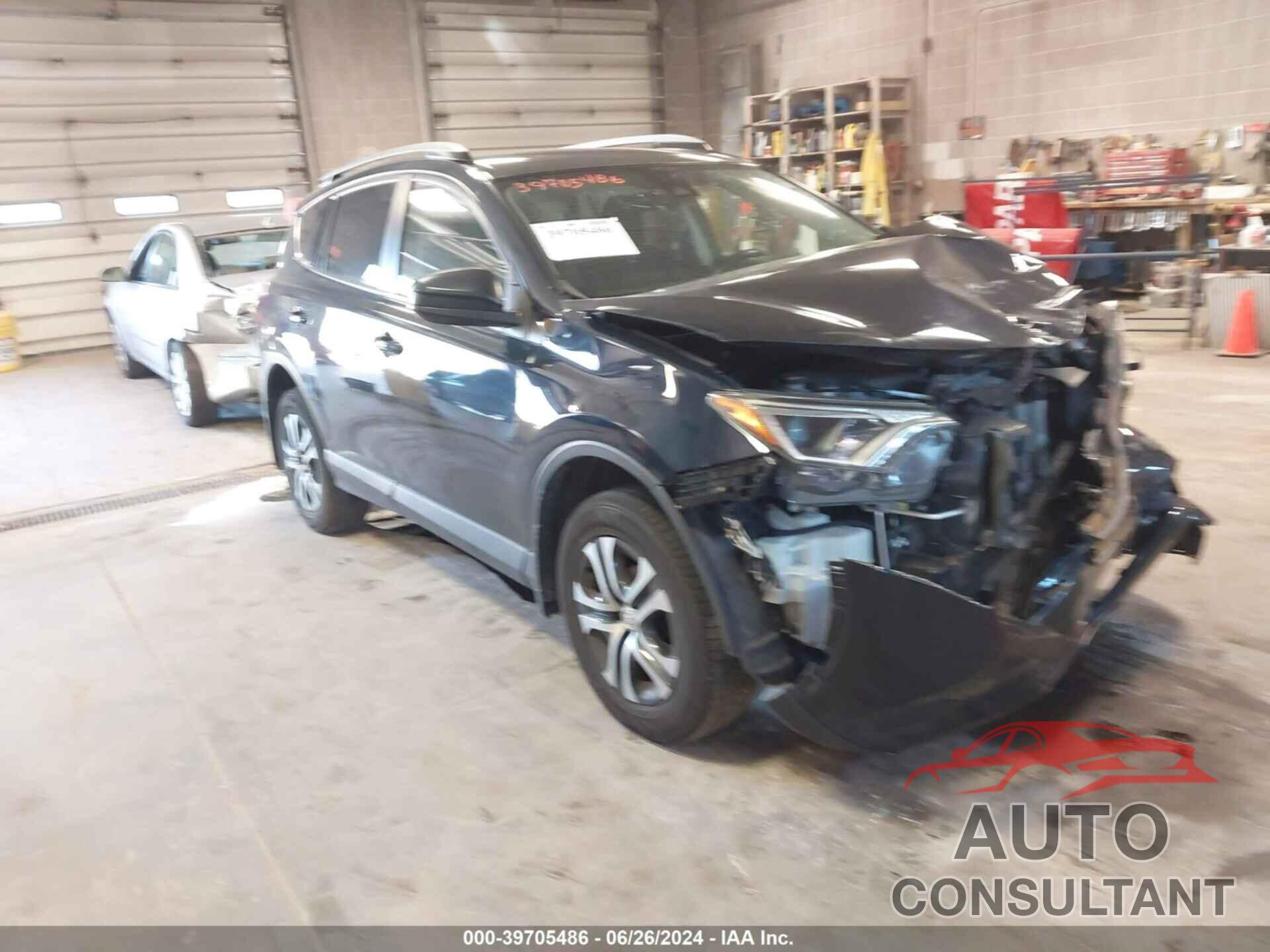 TOYOTA RAV4 2018 - JTMBFREV8JD252864