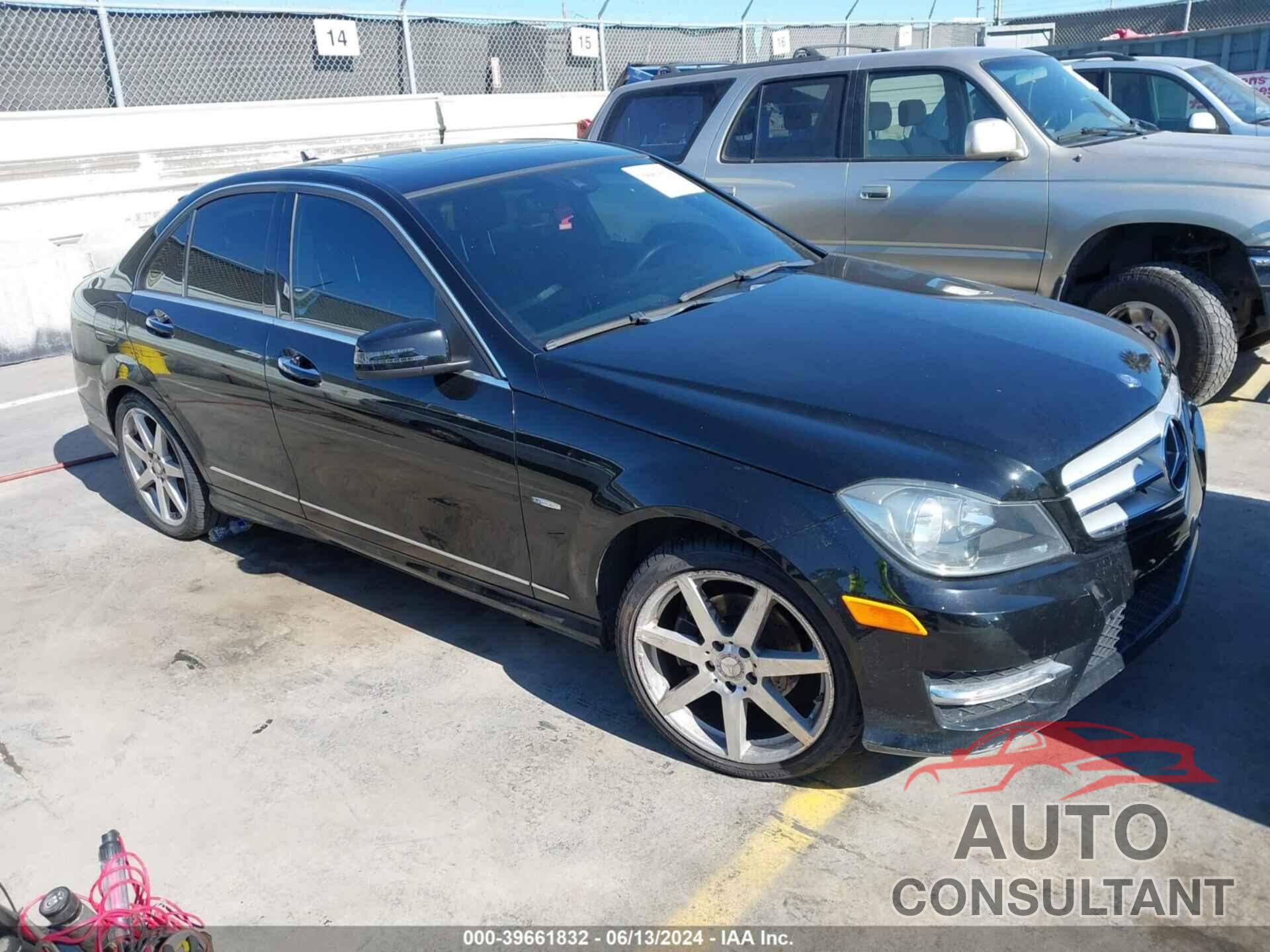 MERCEDES-BENZ C 250 2012 - WDDGF4HB2CR239257