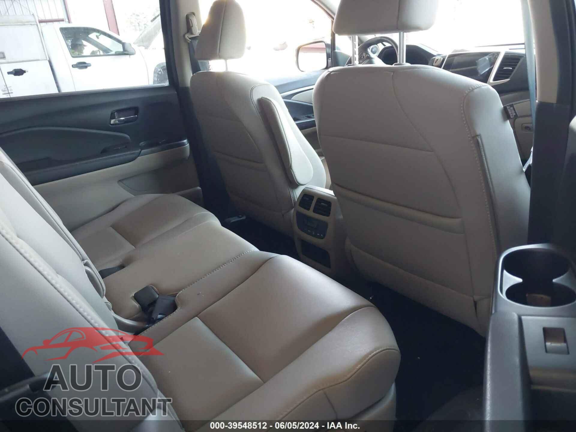 HONDA PILOT 2017 - 5FNYF6H55HB024862