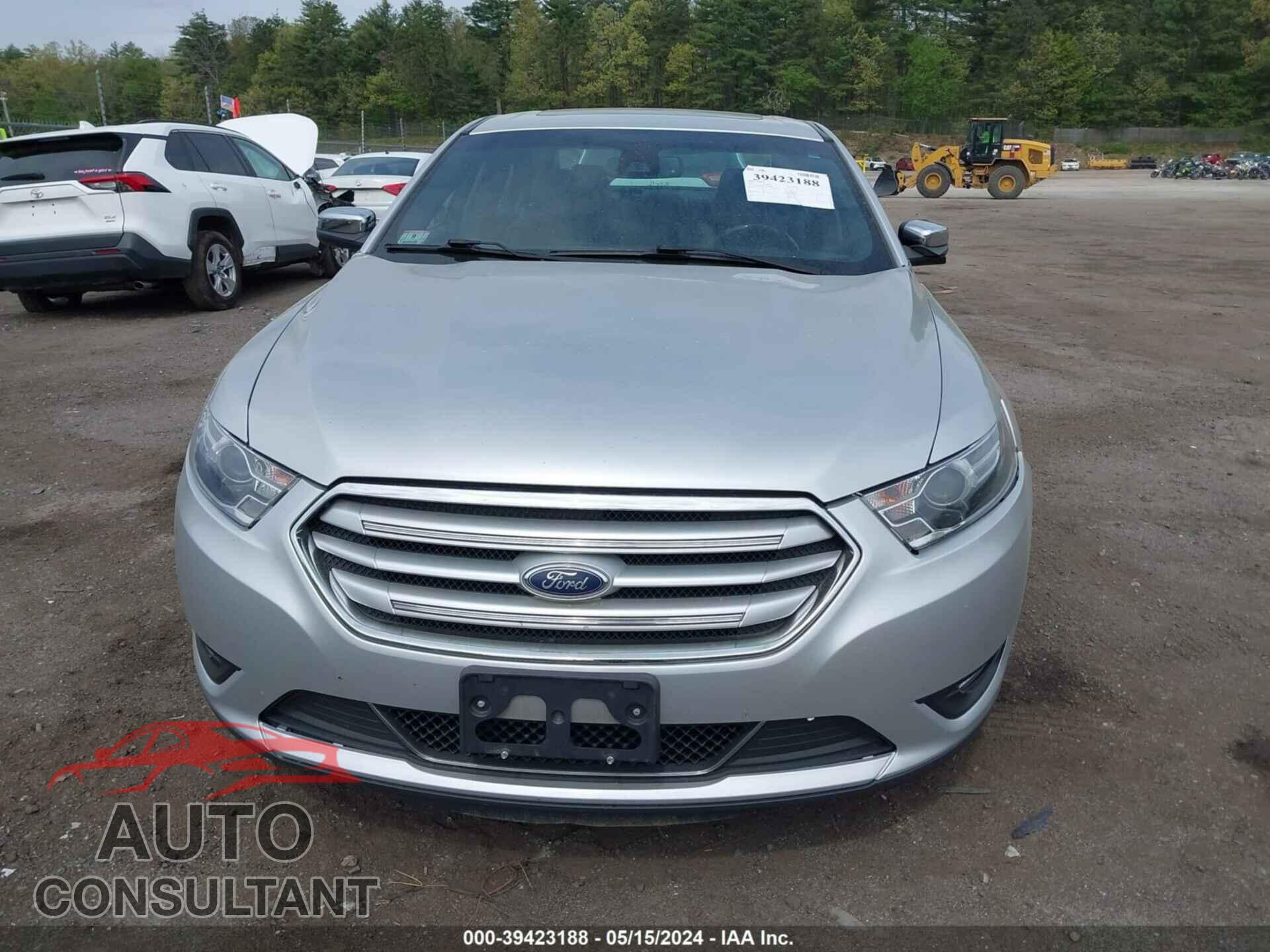 FORD TAURUS 2017 - 1FAHP2F82HG102206