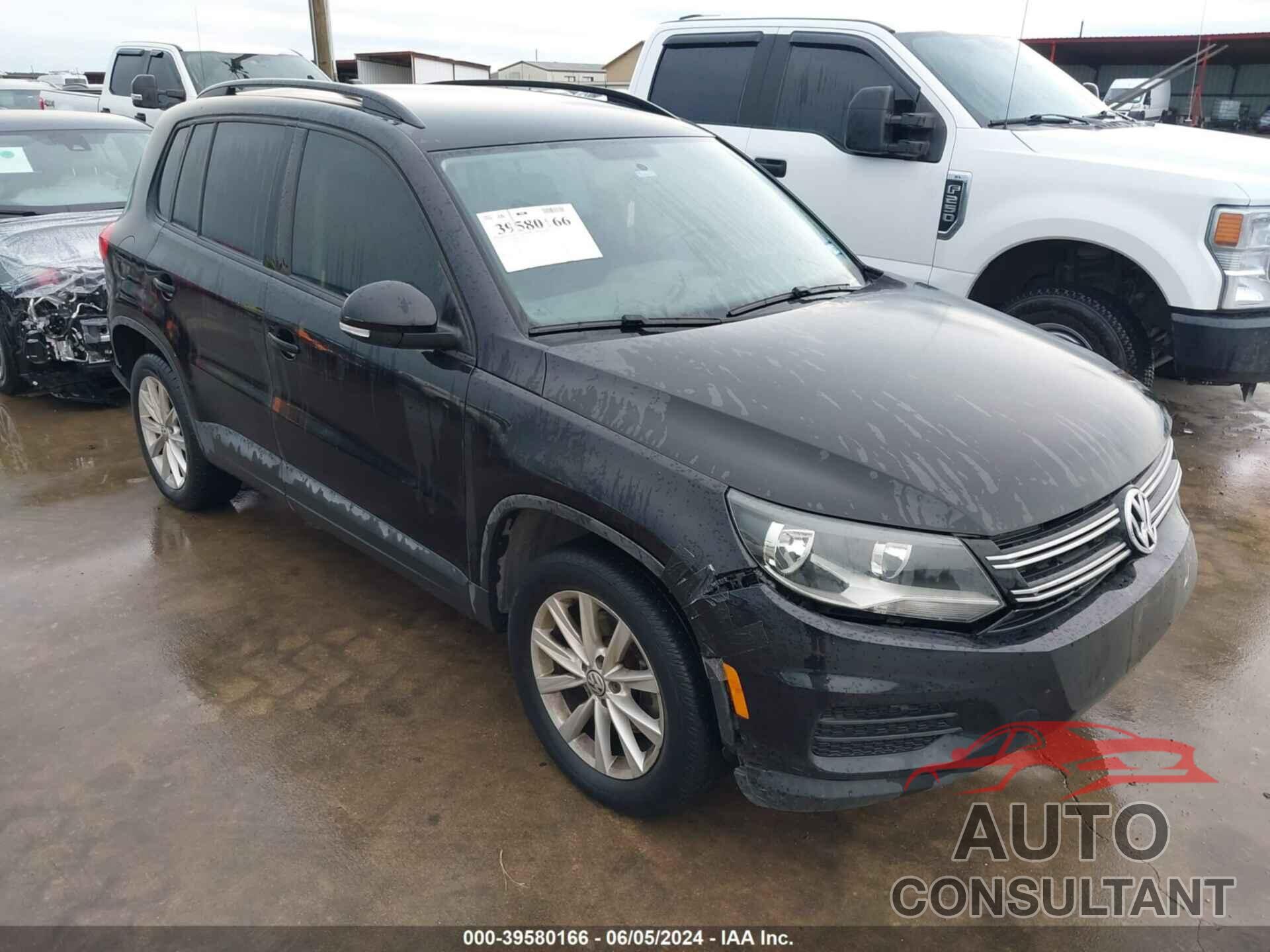 VOLKSWAGEN TIGUAN 2017 - WVGAV7AX4HK045786