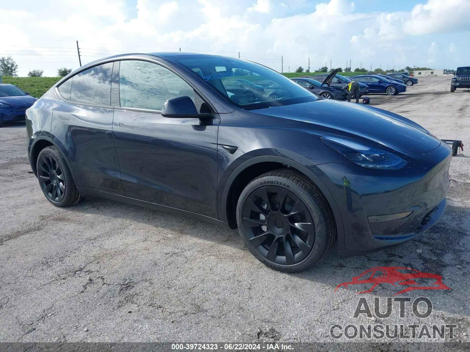 TESLA MODEL Y 2024 - 7SAYGDED4RF075044