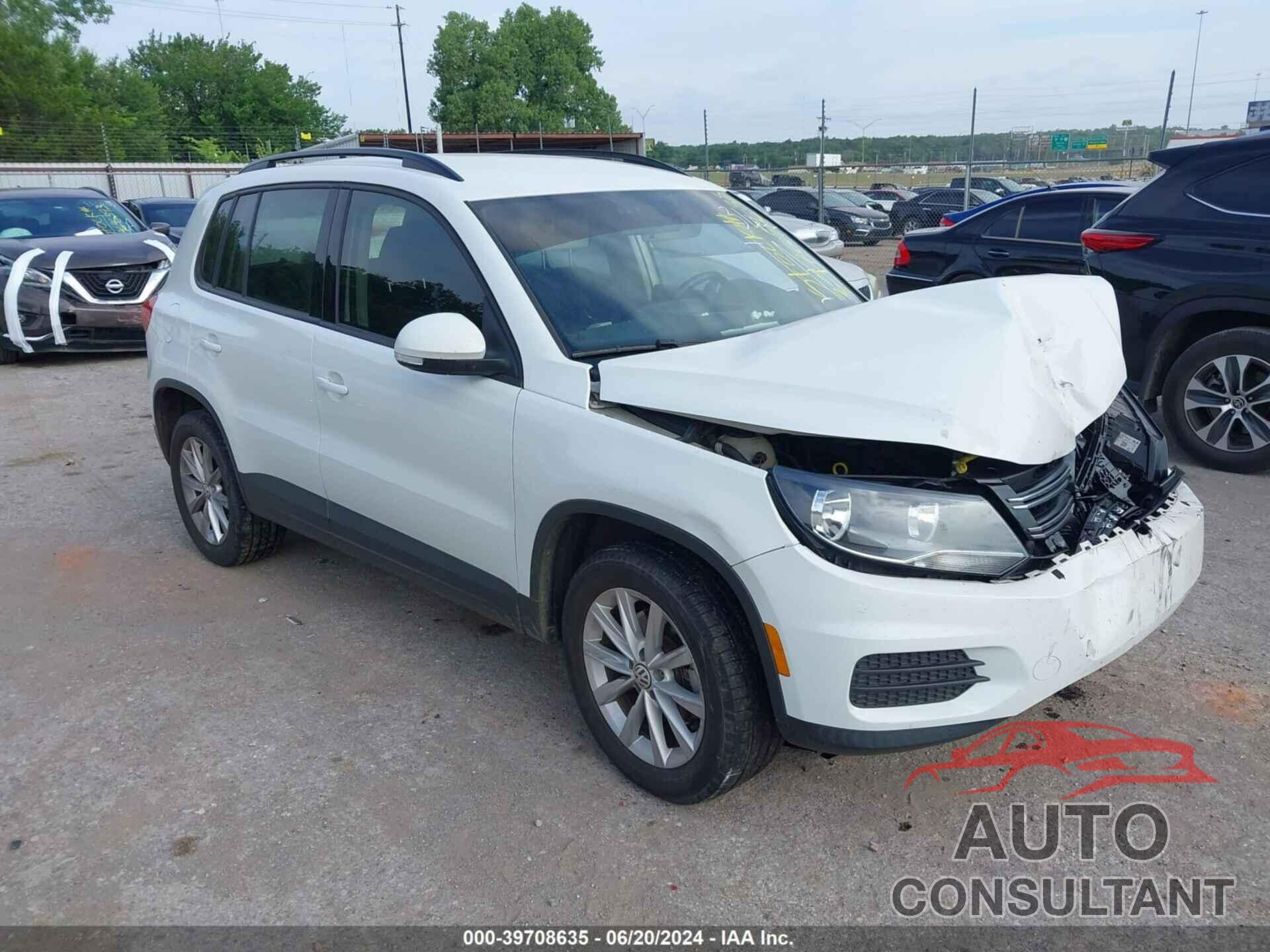 VOLKSWAGEN TIGUAN 2017 - WVGBV7AXXHK053444