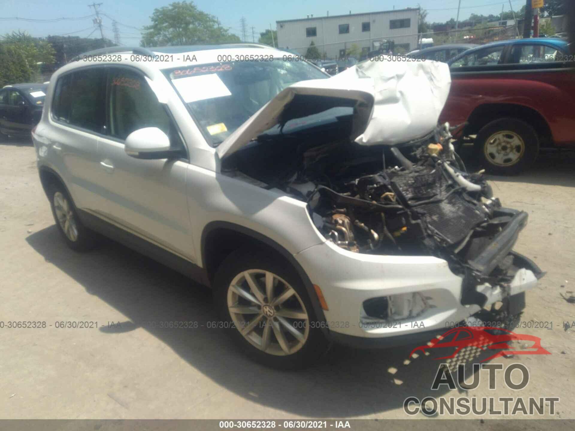 VOLKSWAGEN TIGUAN 2017 - WVGSV7AX2HK015089