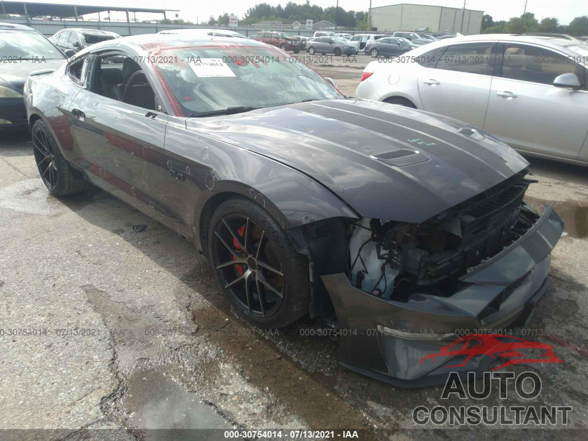 FORD MUSTANG 2018 - 1FA6P8CF9J5175555