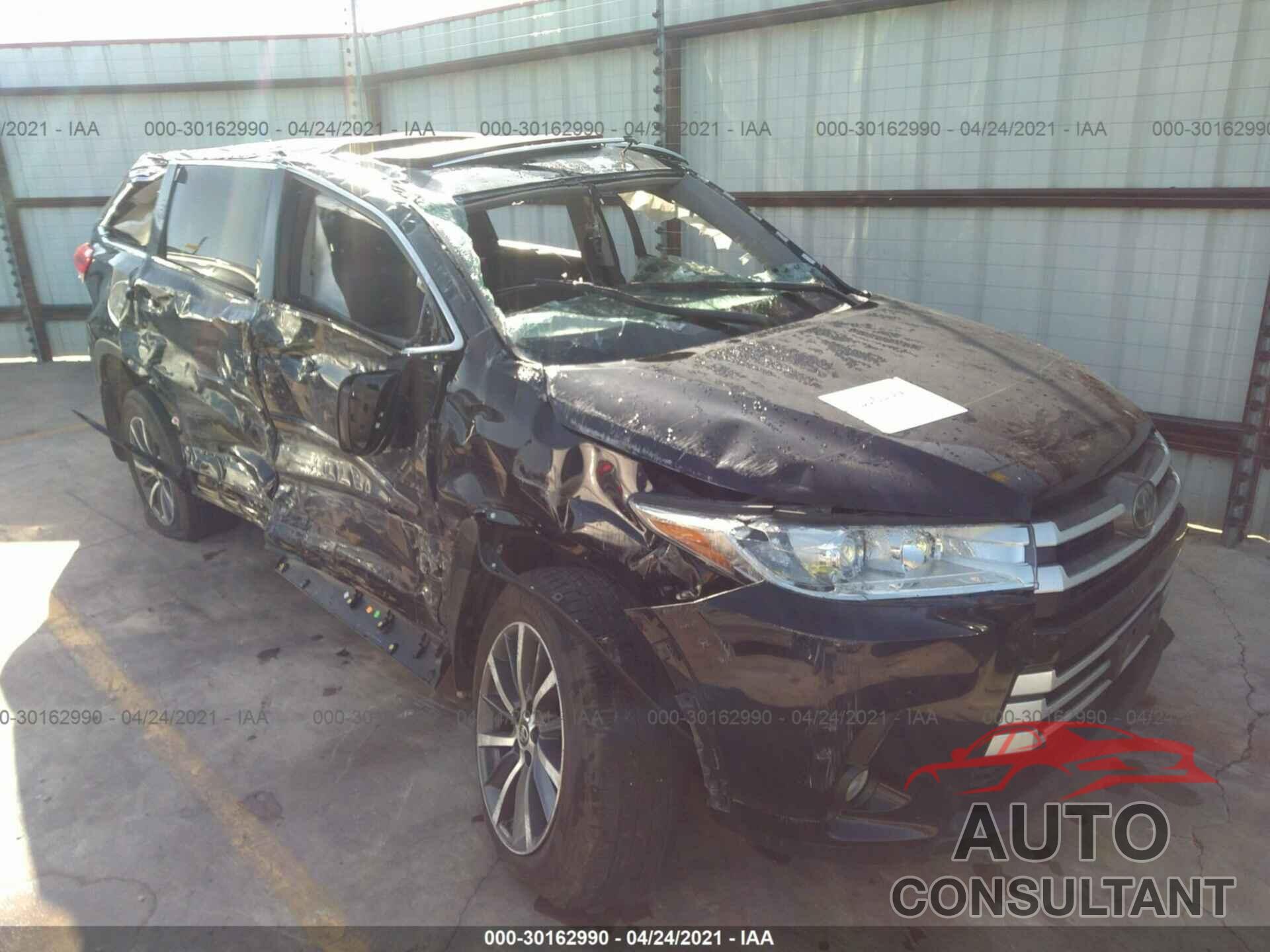TOYOTA HIGHLANDER 2017 - 5TDKZRFH7HS525128