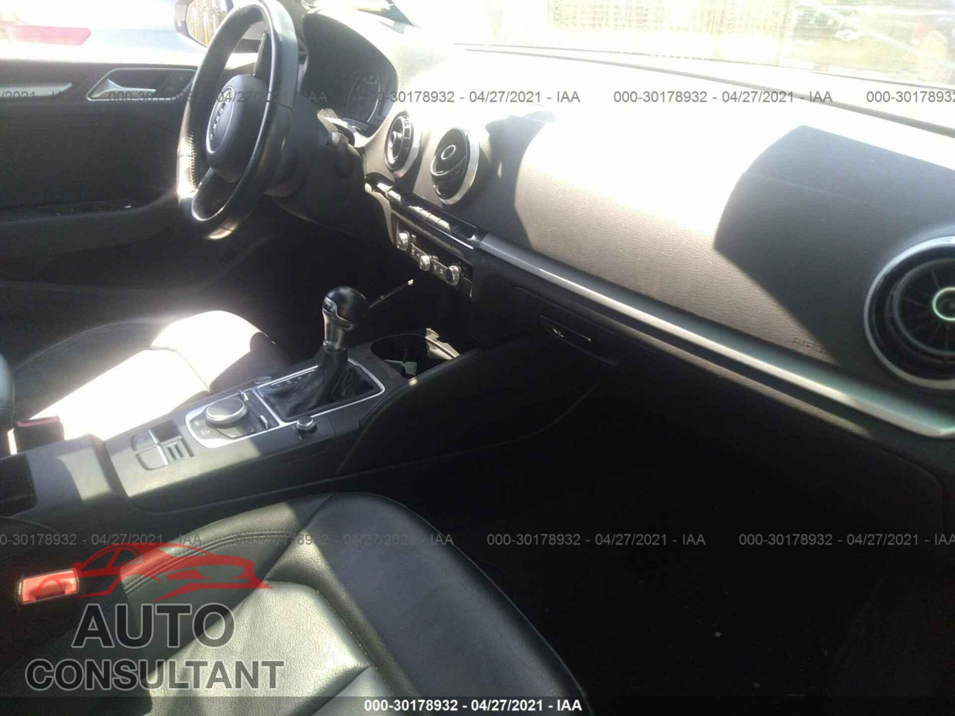 AUDI A3 2016 - WAUA7GFF2G1027576