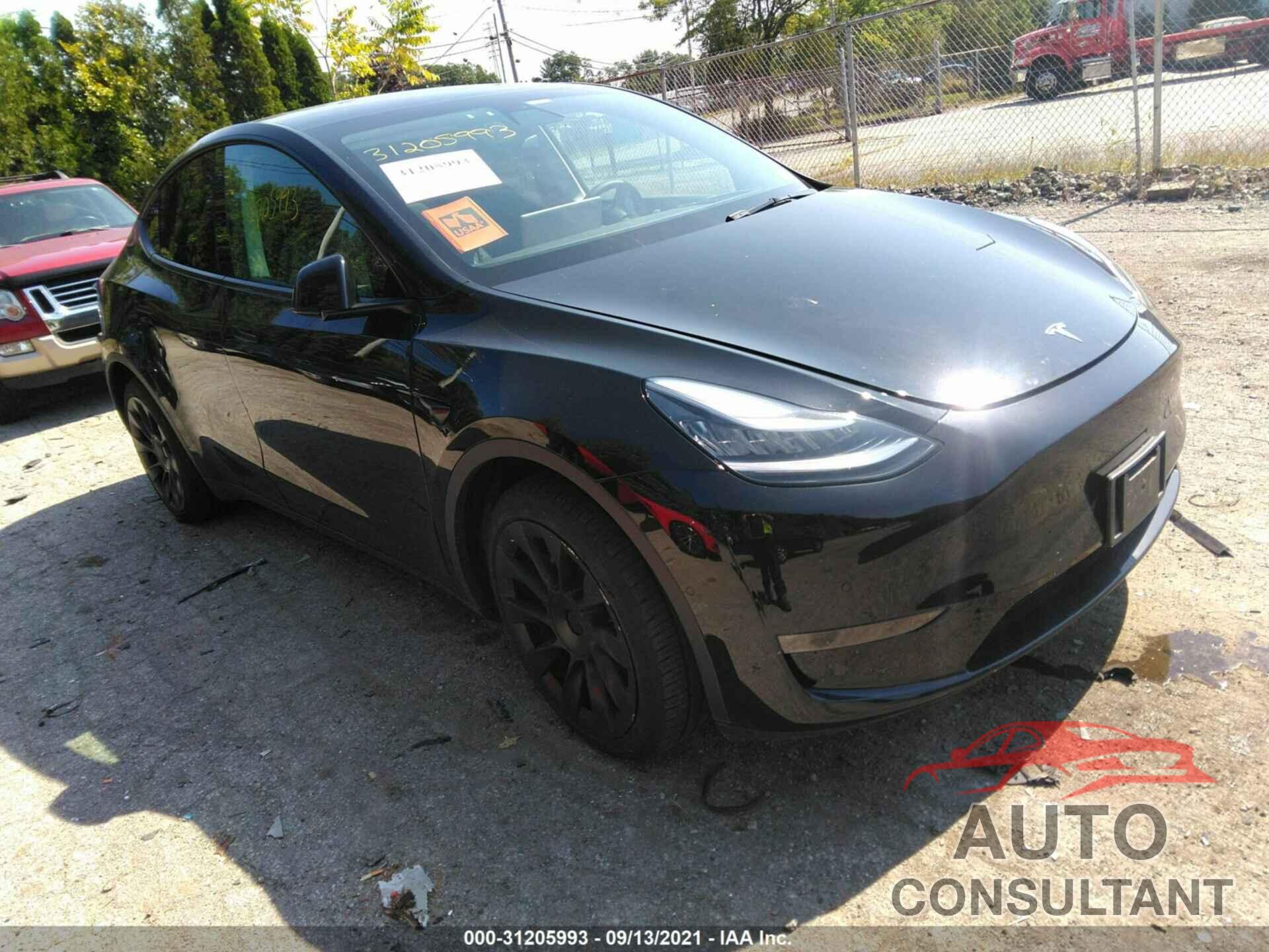 TESLA MODEL Y 2021 - 5YJYGDEE9MF100230