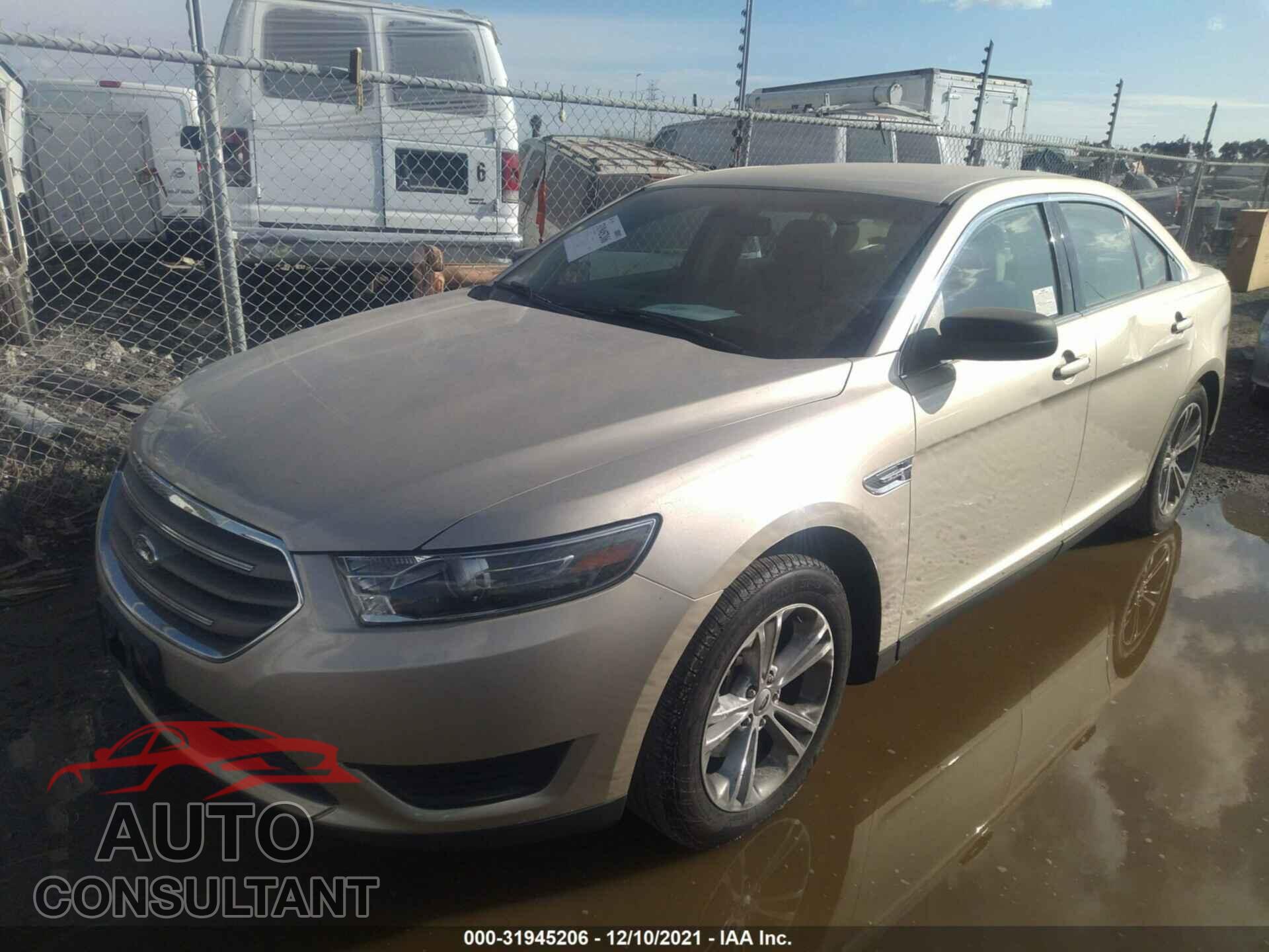 FORD TAURUS 2018 - 1FAHP2D82JG101260
