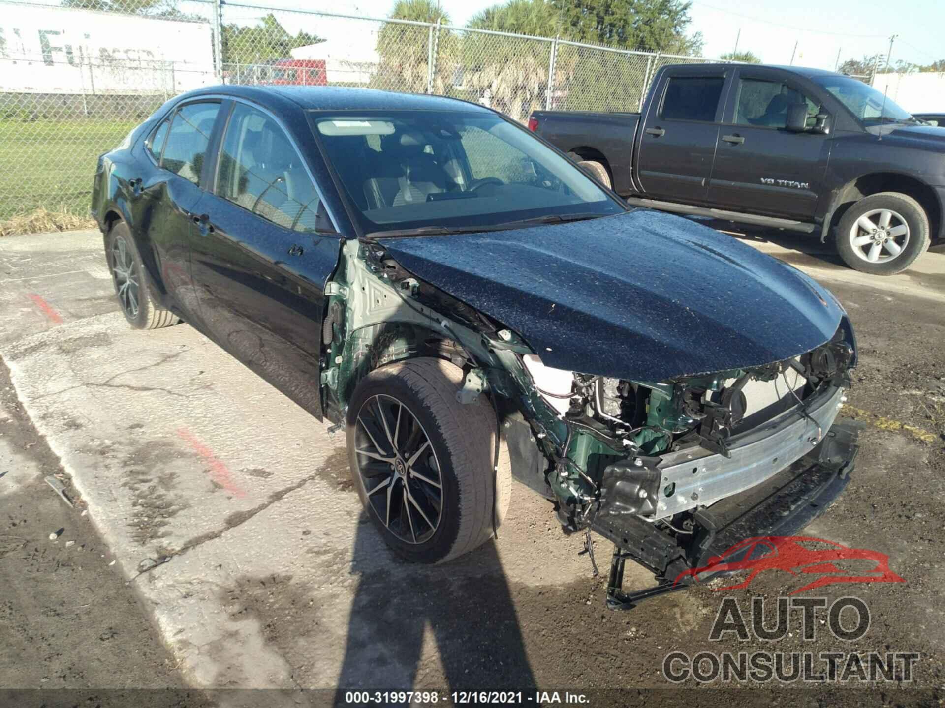 TOYOTA CAMRY 2021 - 4T1G11AK1MU408292