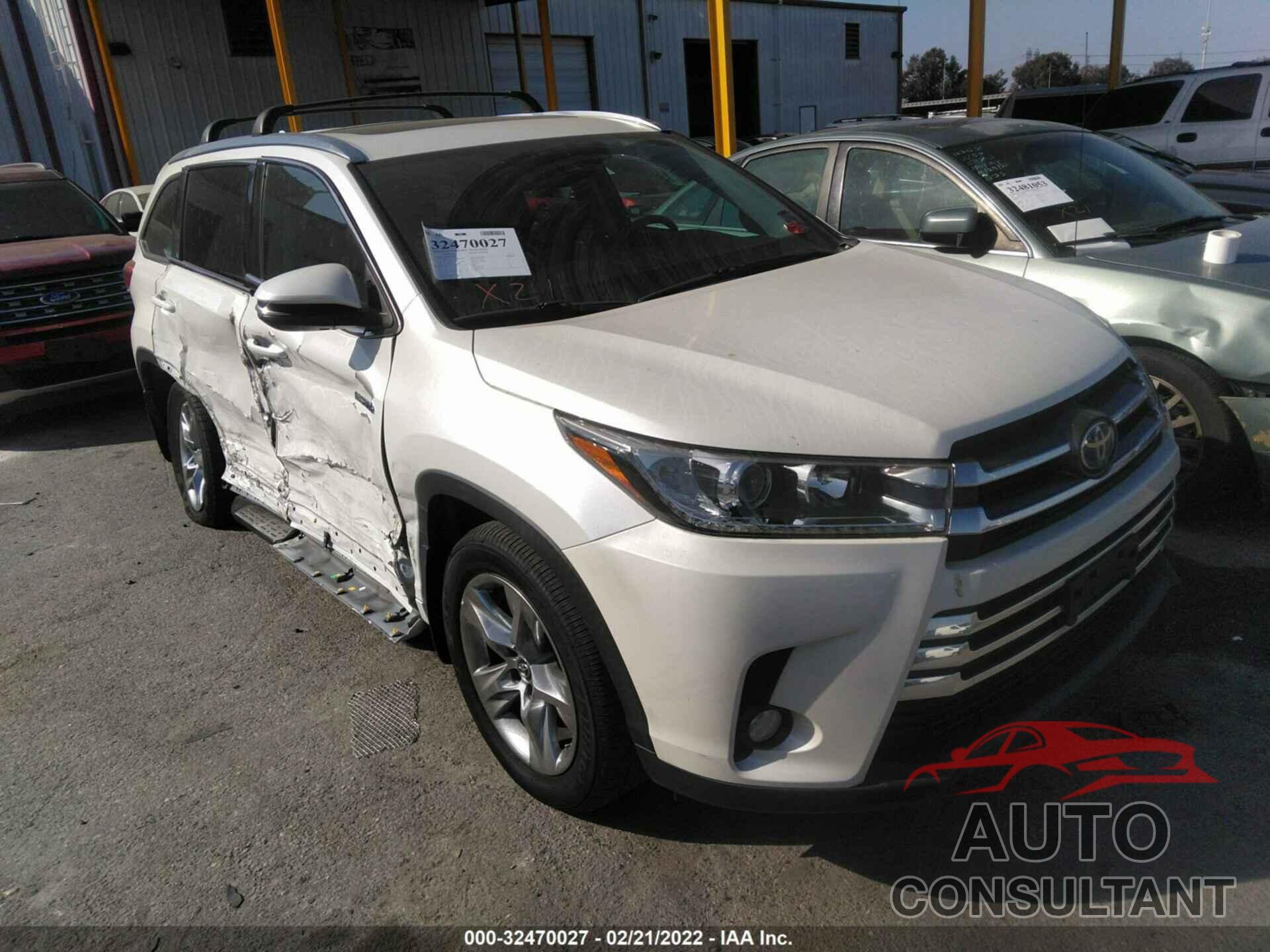 TOYOTA HIGHLANDER 2017 - 5TDDGRFH8HS029608